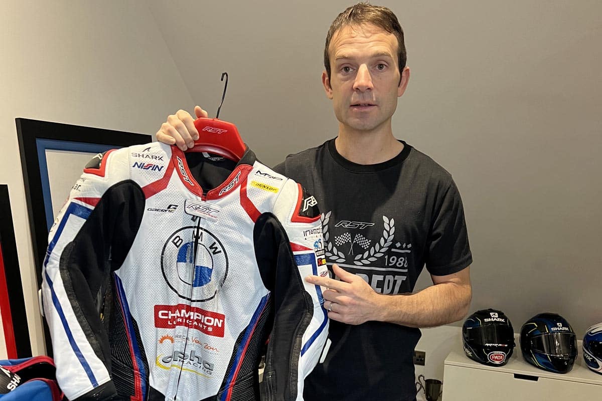 El equipamiento de Sylvain Guintoli a subasta para luchar contra el cáncer infantil