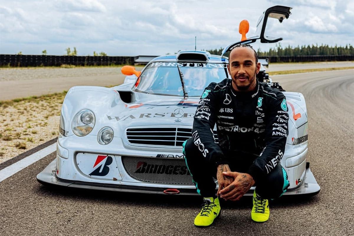 Hamilton está pensando seriamente entrar en MotoGP