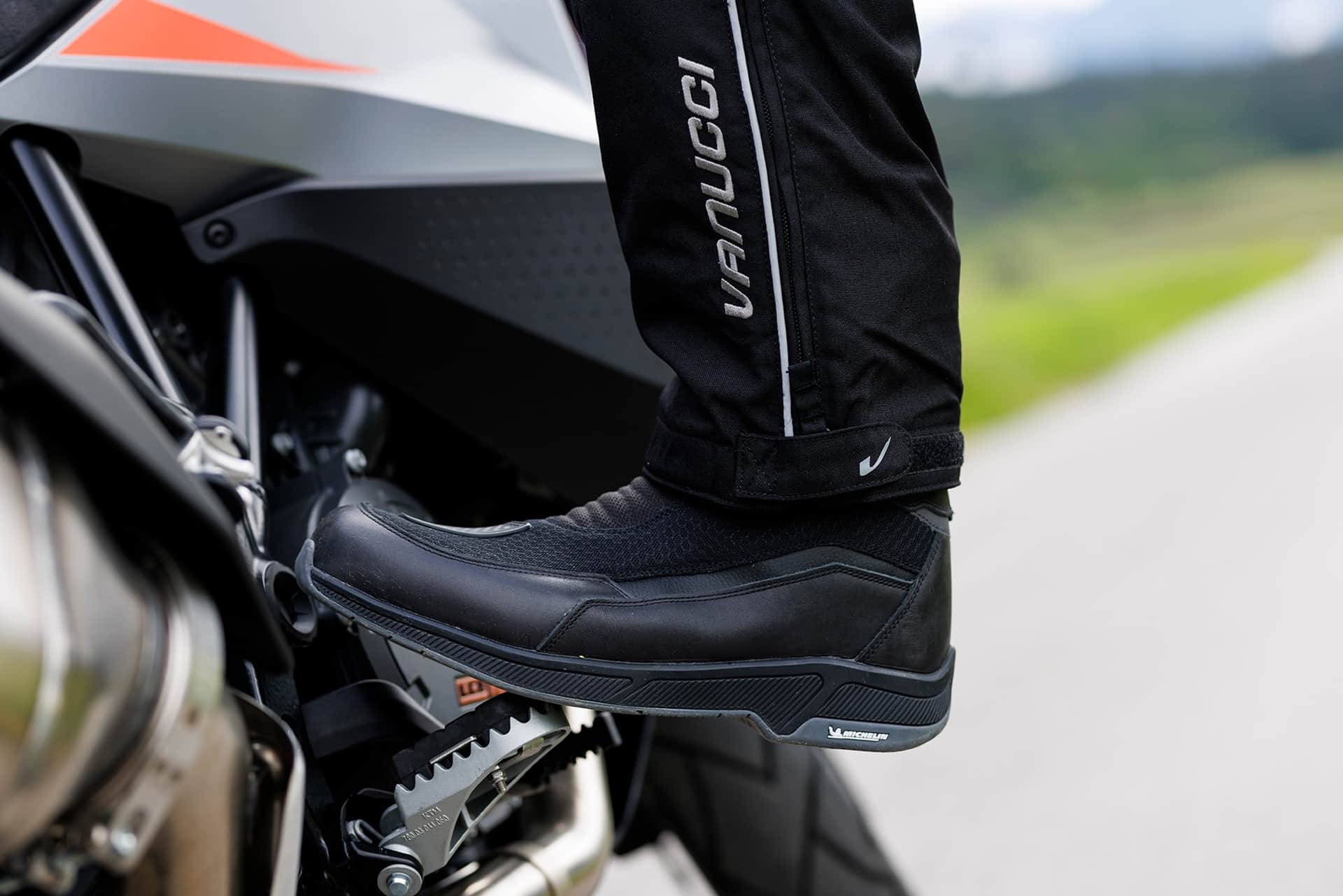 Nueva gama de botas Vanucci 2025 equipadas con suela Michelín