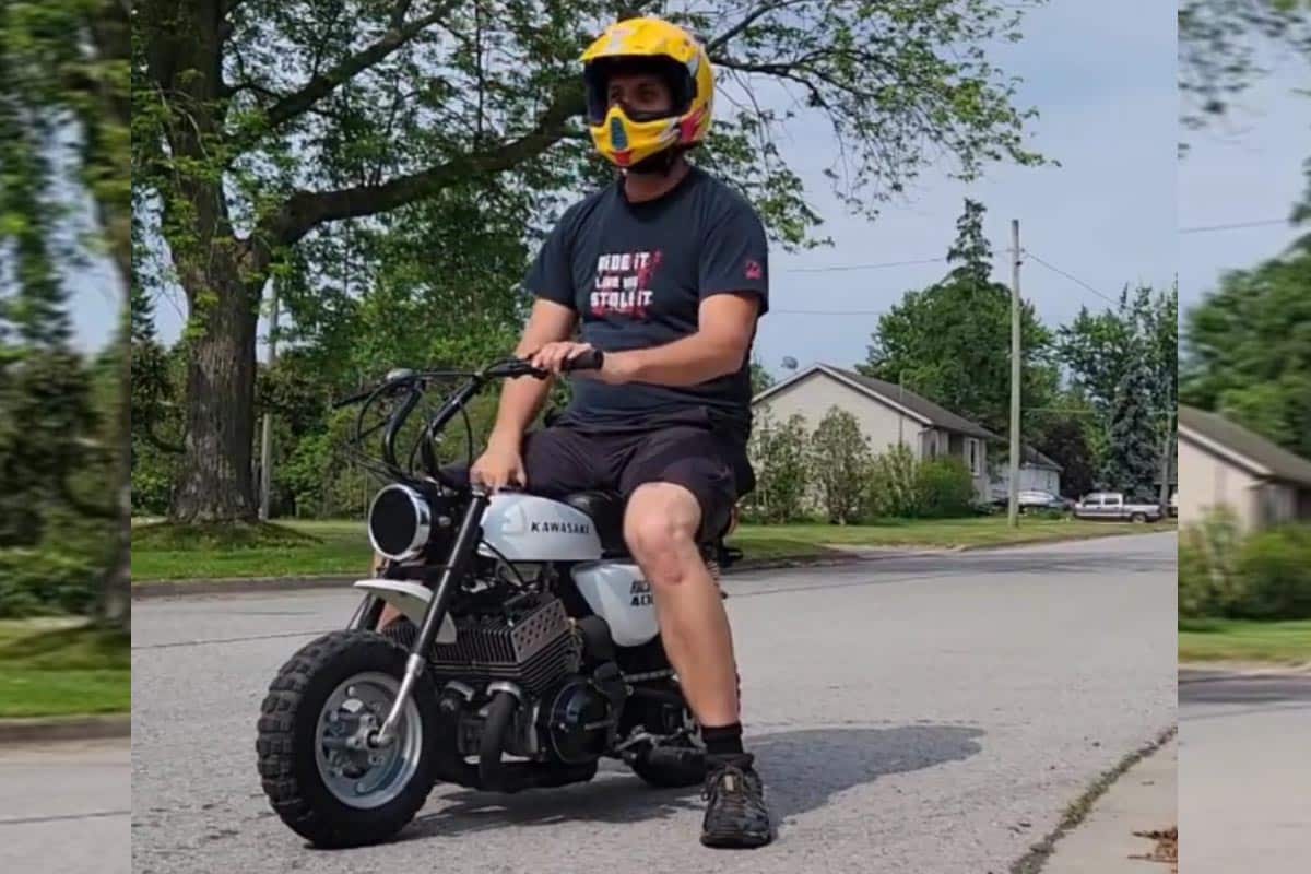 Pequeñita pero matona: una pitbike con un motor de 400 cc y 2T