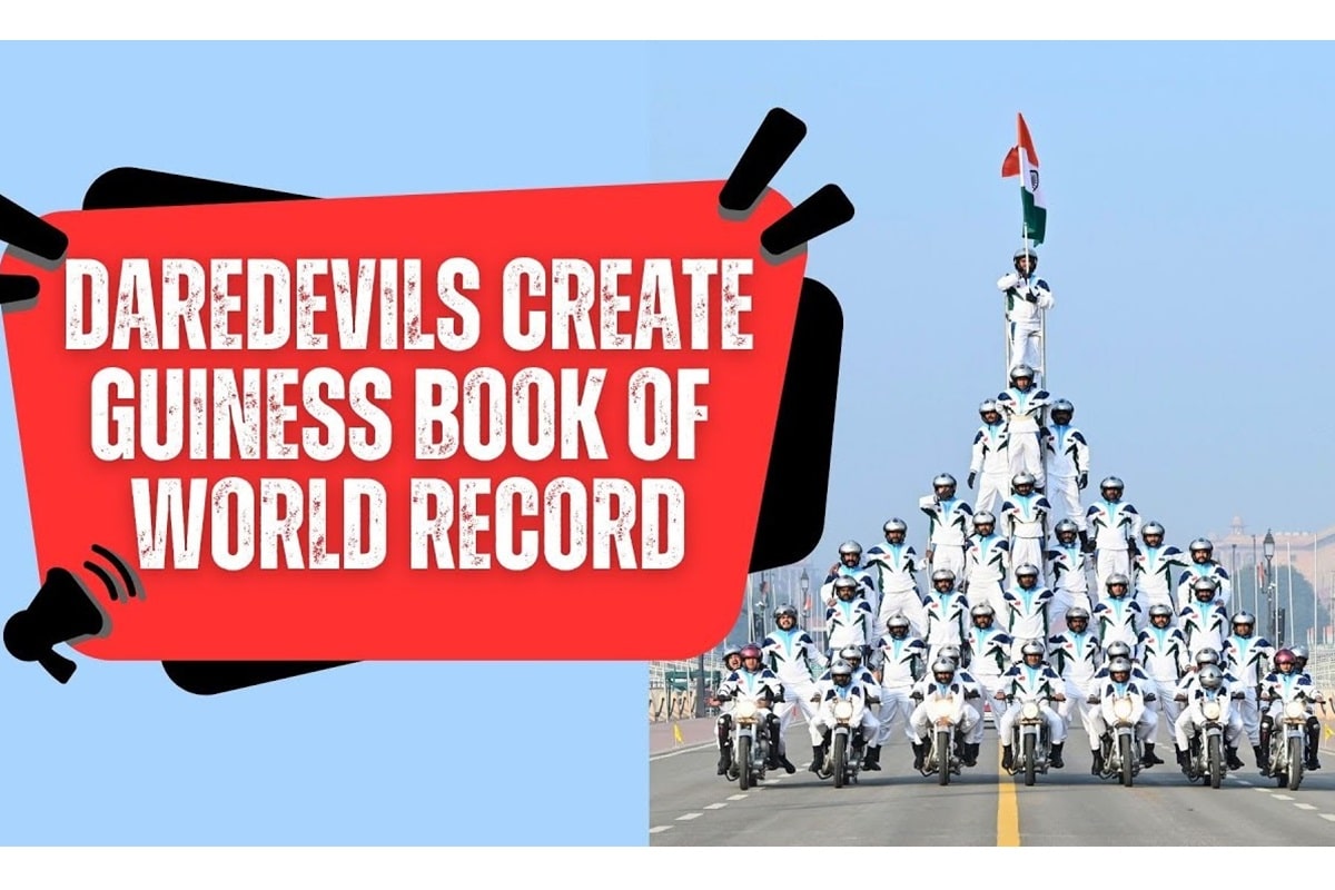 Un equipo de exhibición indio establece un nuevo récord Güines con la pirámide humana en moto más grande del mundo