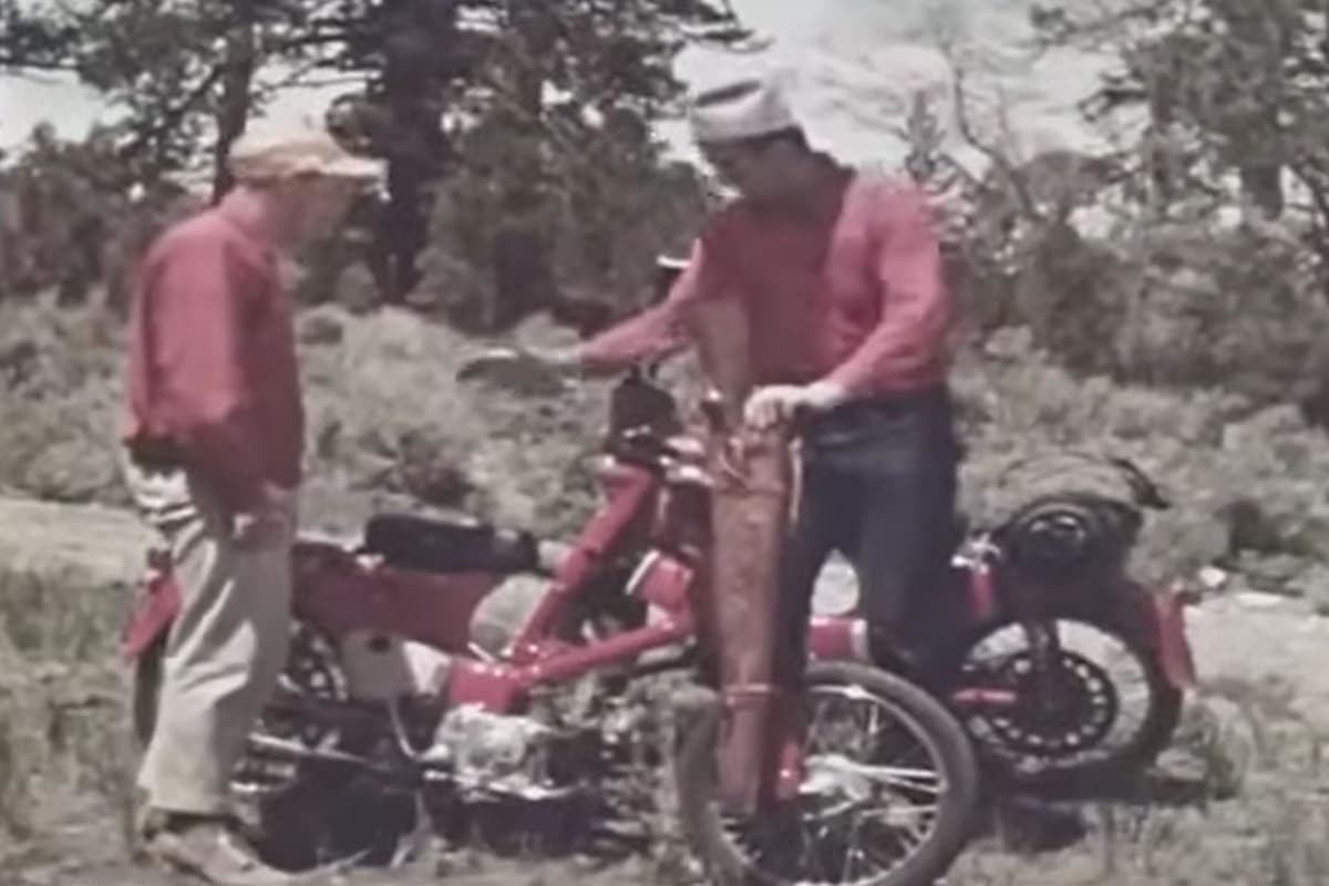 Honda CT Trail 55 de 1962: Cuando para cazar ciervos, no se precisaba de nada más...