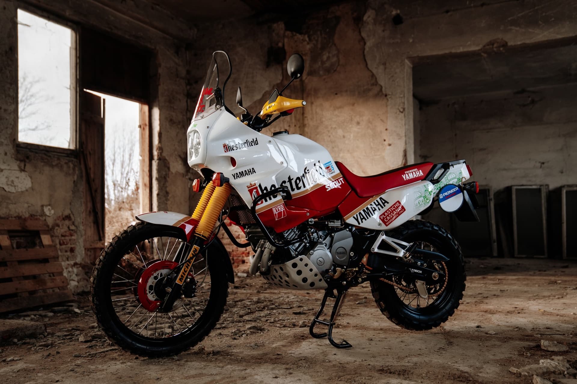 Yamaha Super Ténéré Chesterfield Edition by BIKE Factory: Tributo al Dakar clásico