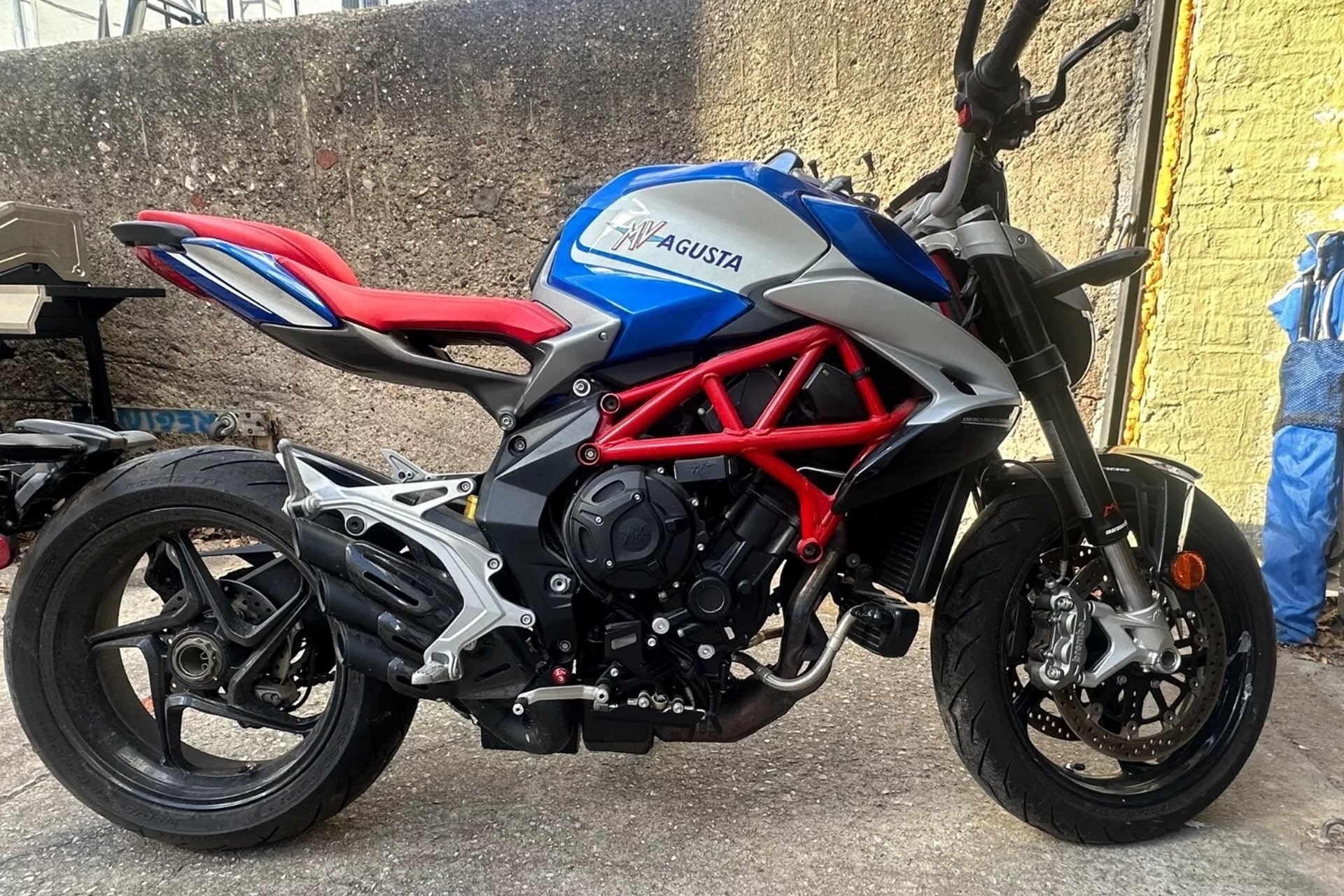 Motos de ensueño a la venta: MV Agusta Brutale 800 América de 2017