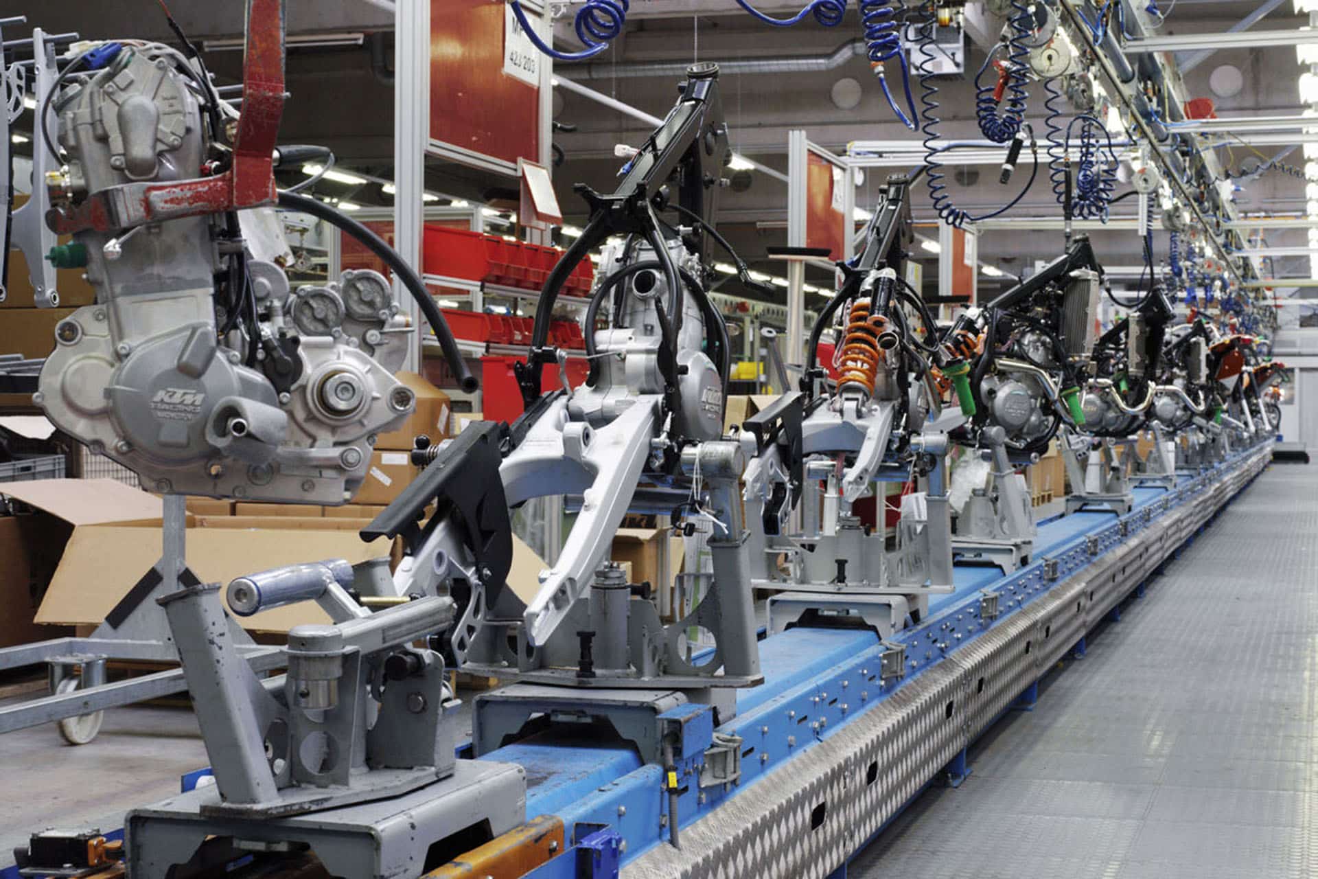 Vuelta a empezar: Trump anuncia nuevos aranceles del 25% para automóviles a partir de abril