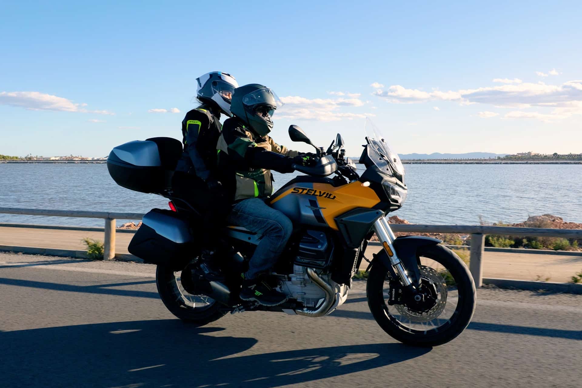 La RFME, con el apoyo de Michelín, promociona Rueda Dorada, la iniciativa que destaca las mejores rutas para motoristas