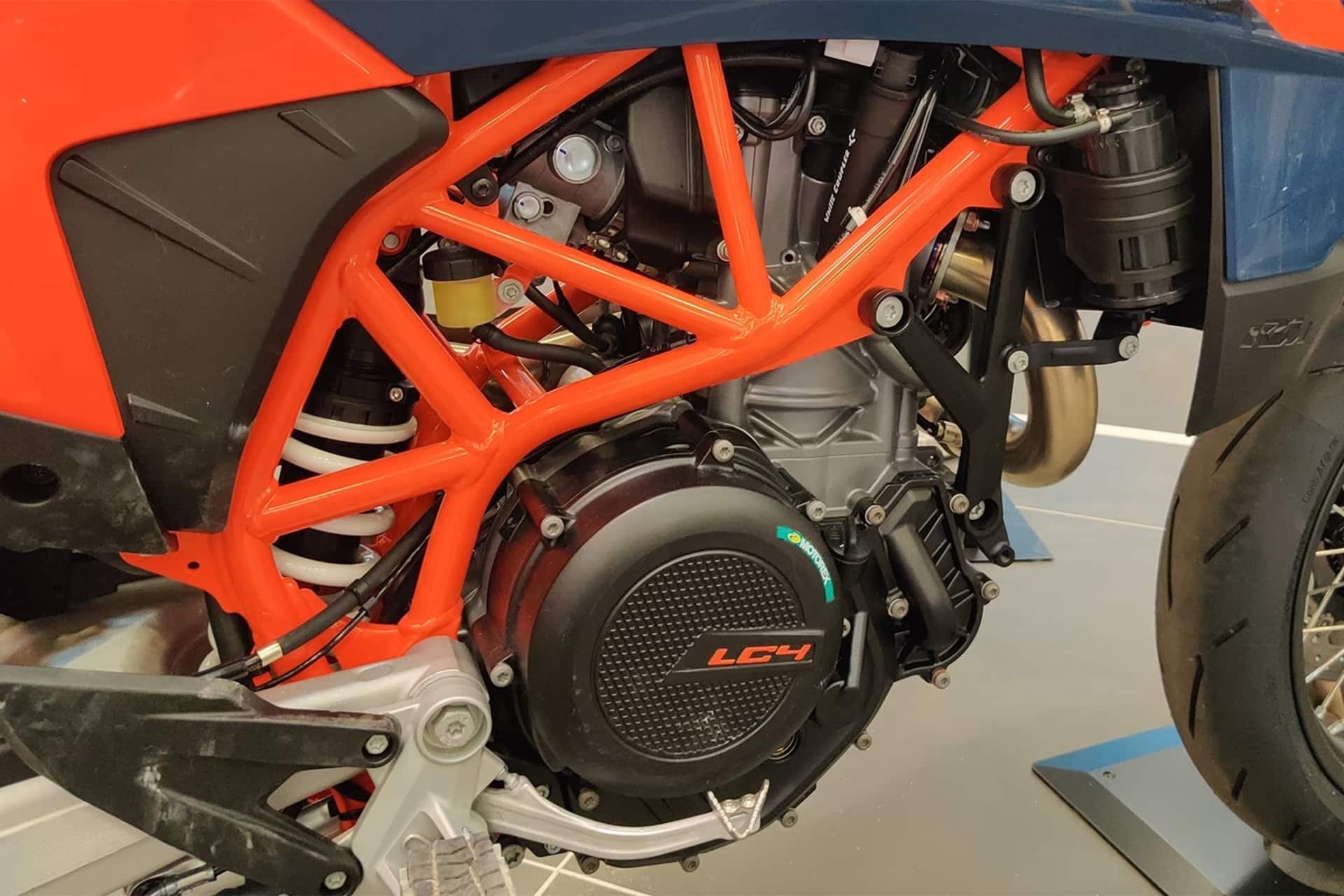 KTM presenta su nueva gama 690 equipada con el motor monocilíndrico mas potente del mercado
