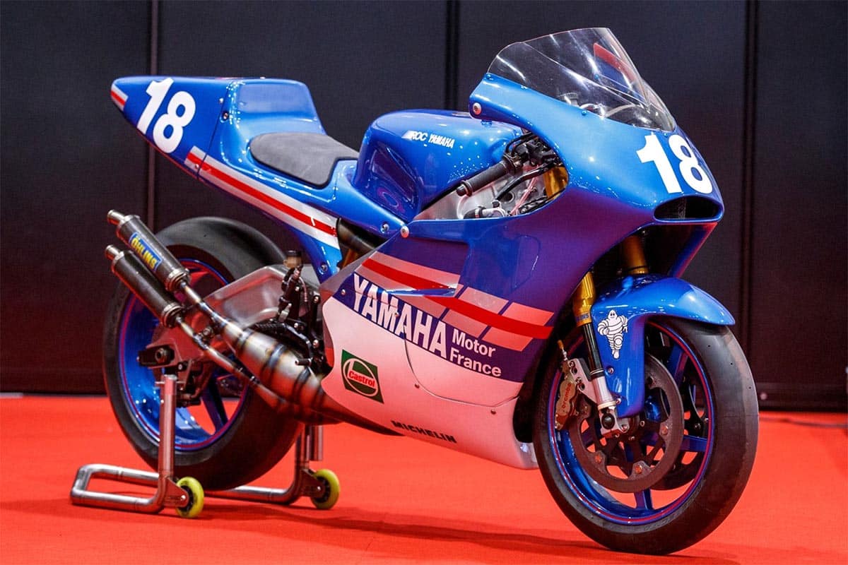 Así ha vuelto a la vida la Yamaha ROC 500 que pilotó James Whitham y que él mismo ha restaurado