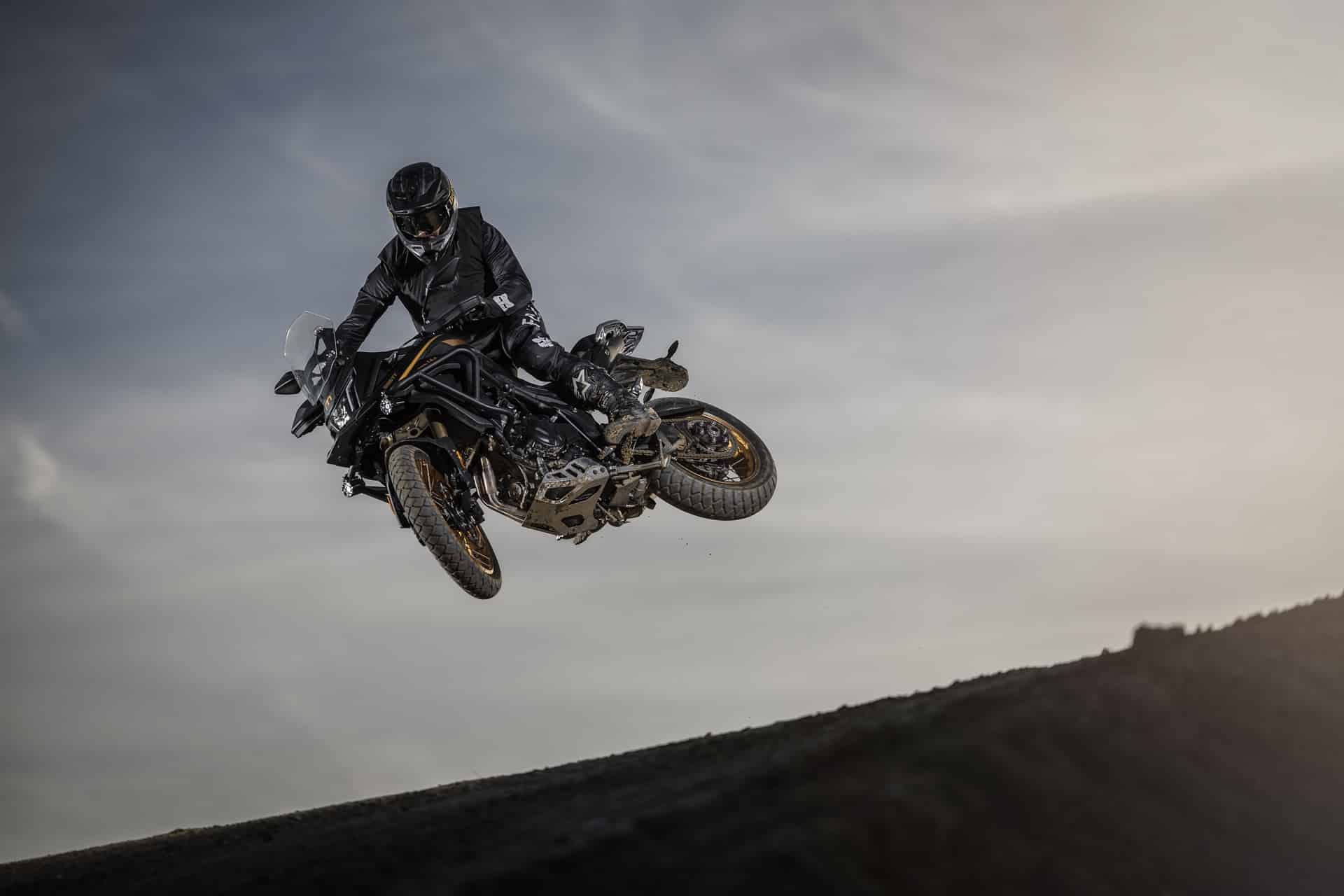 MITT TT 555 Gold Edition: Subiendo el nivel adventure