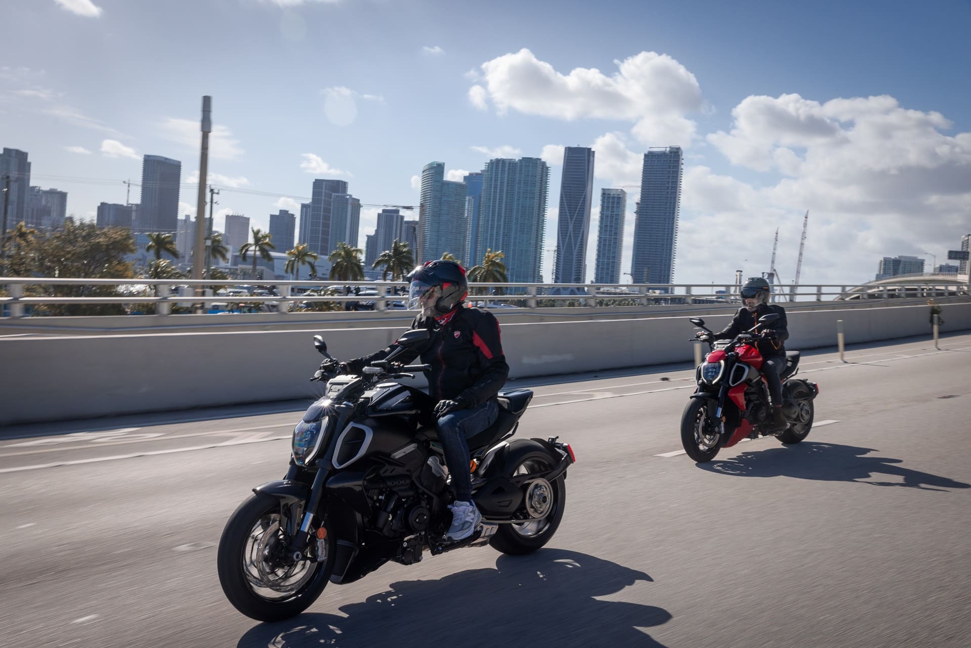 "Food & Ride en Miami", un viaje culinario con la Ducati Diavel V4 en el papel de protagonista