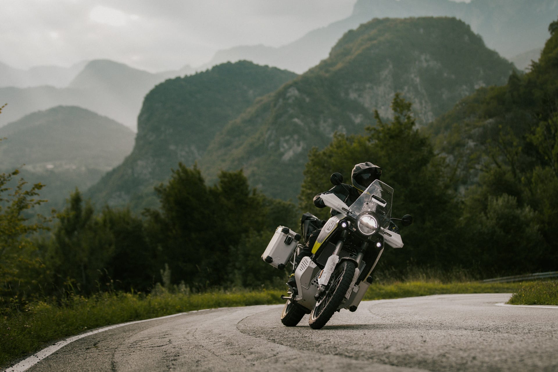 Husqvarna presenta su nueva garantía de 4 años para las gamas Street y Travel