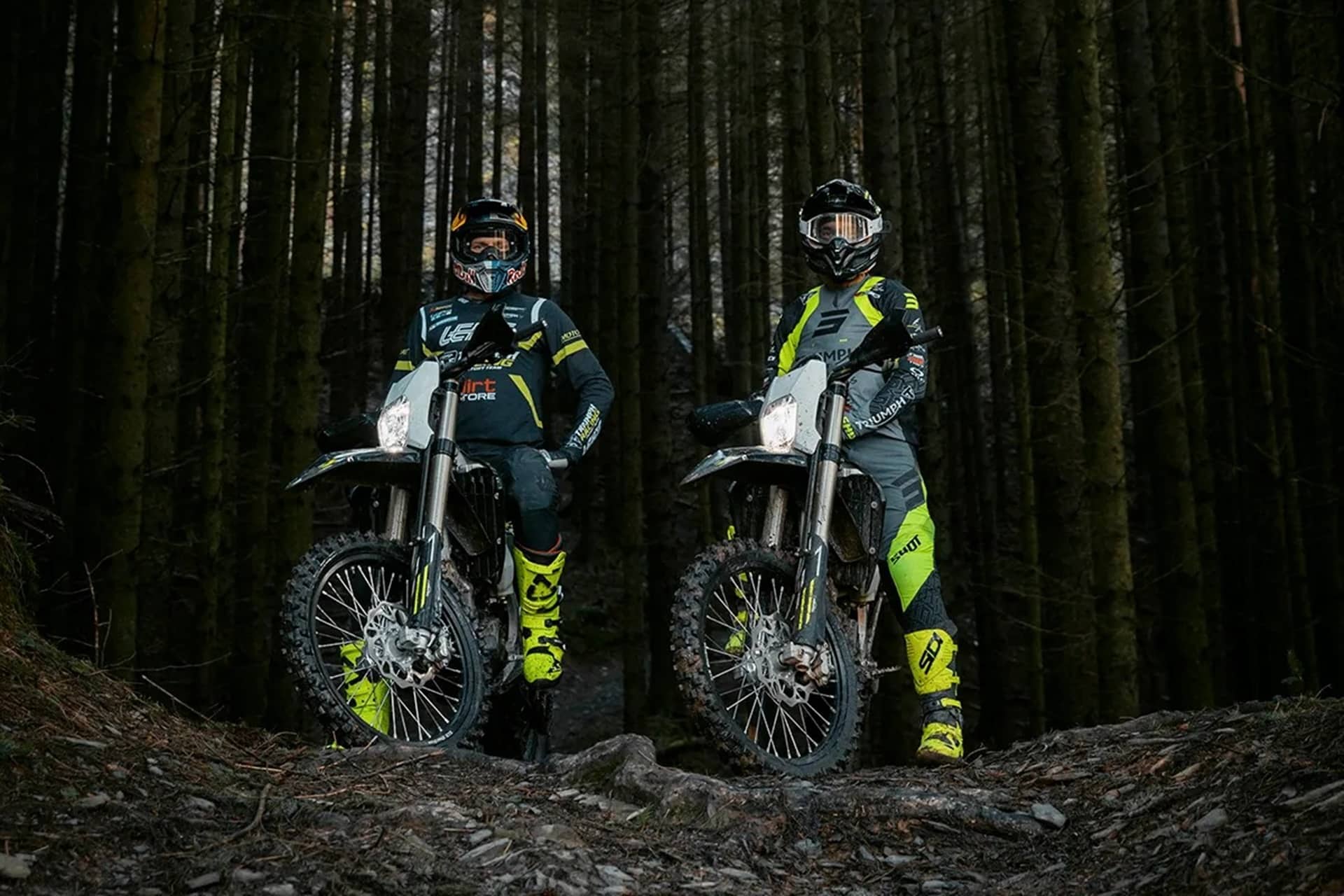 Los nuevos modelos enduro 250 y 450 de Triumph se exhiben ante la cámara por primera vez