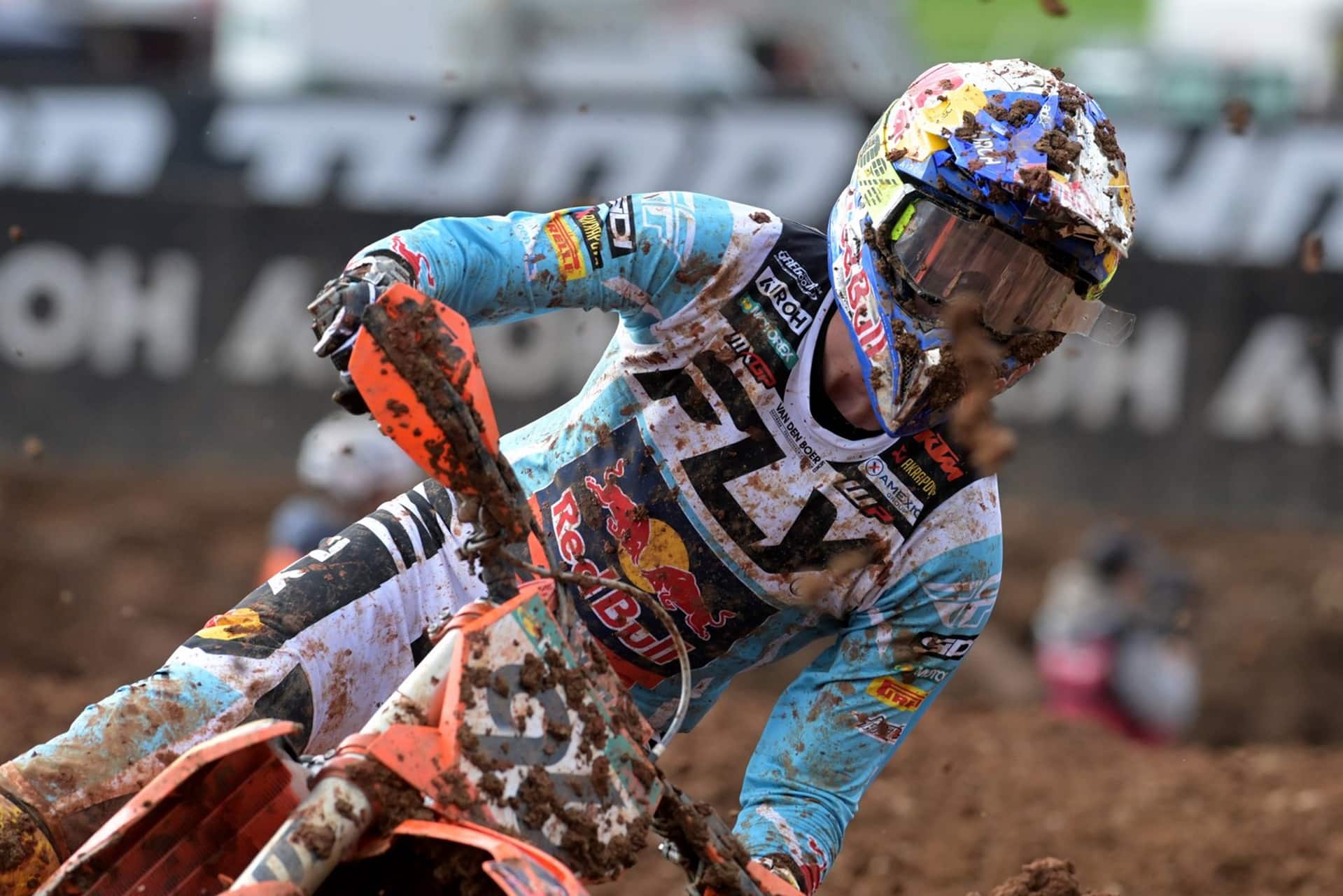 Colección MXGP 2025 de FLY Racing: Volando por las pistas de tierra con total seguridad