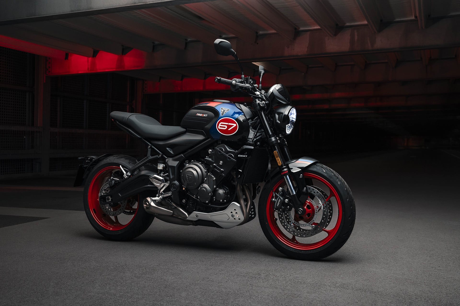 Triumph lanza la nueva Trident Triple Tribute 2025, una edición especial inspirada en la mítica "Slippery Sam"