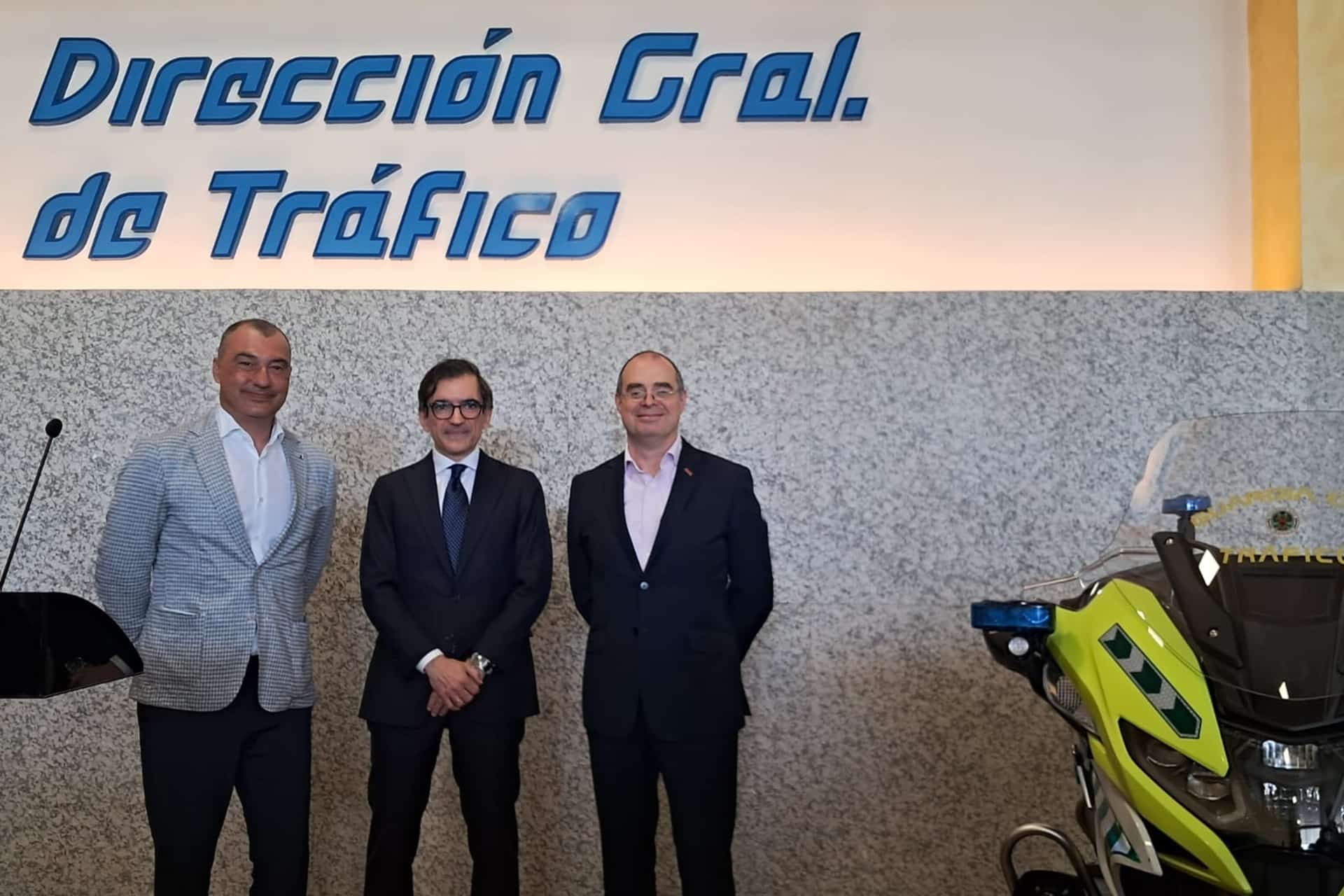 DGT, ANESDOR y Fundación MAPFRE unidos para fomentar uso de los sistemas ARAS en moto