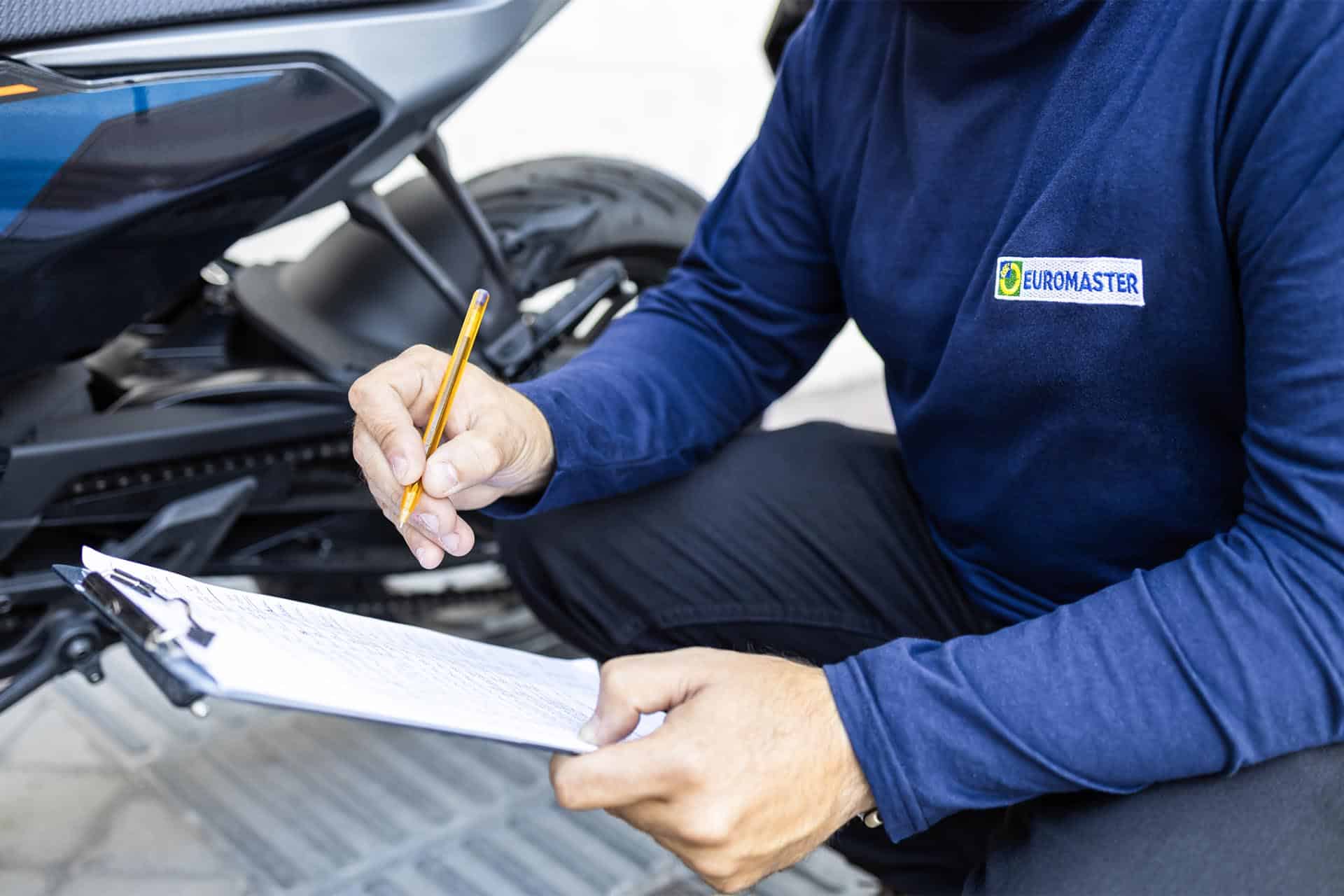 Estas son las 5 averías de moto que te pueden hacer un roto de hasta 6.000 euros