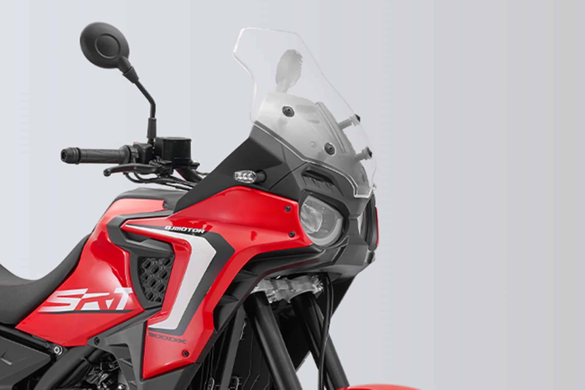 SRT 300 DX 2025：QJMotor的新赌注低排量径段