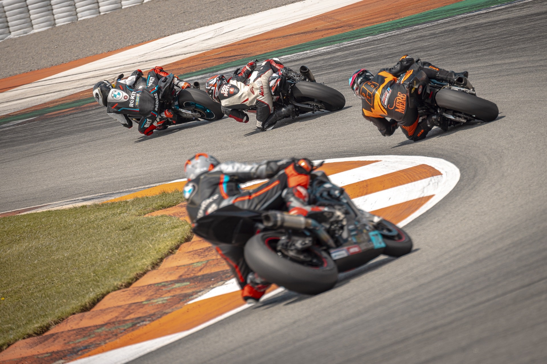 BMW Motorrad RR Iberia Cup 2025：BMW S 1000 RR和M 1000 RR的自然栖息地