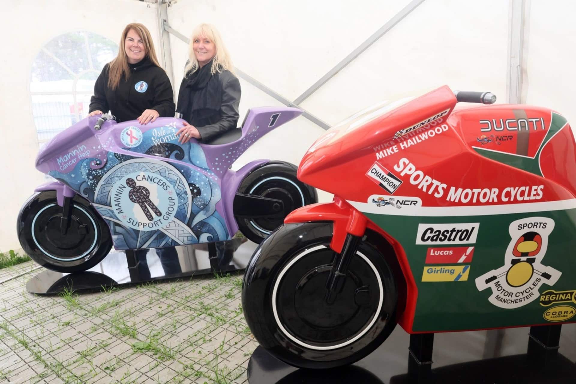 旅游奖杯和曼宁癌支持小组雕塑