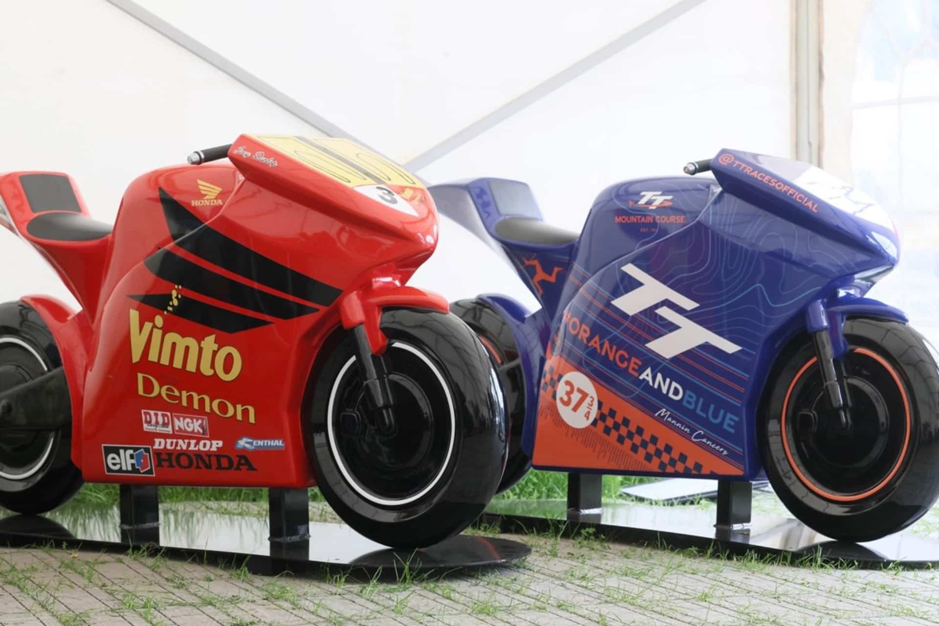 旅游奖杯和曼宁癌支持小组雕塑