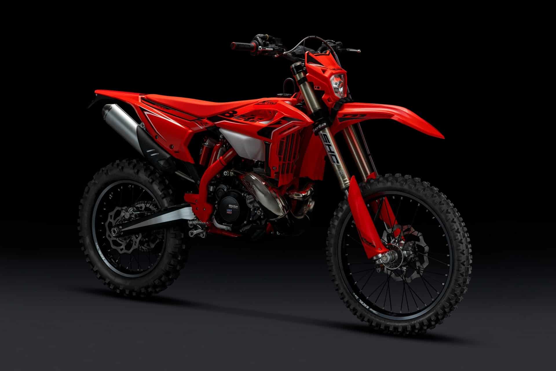 Nuevas RR X-PRO 2026 Beta lleva a su gama estándar de enduro a un nivel superior