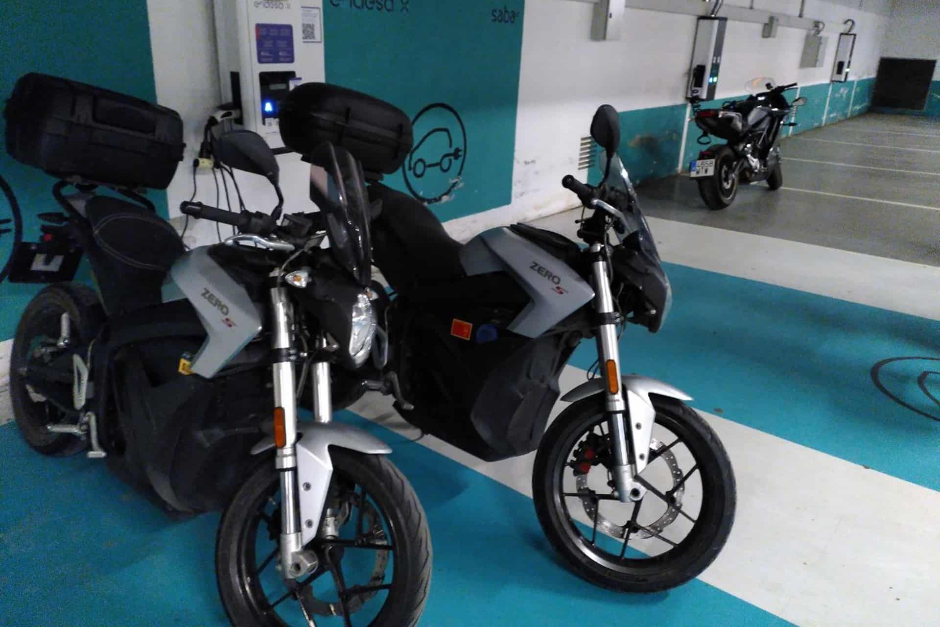 三零摩托车成功完成了300骑手