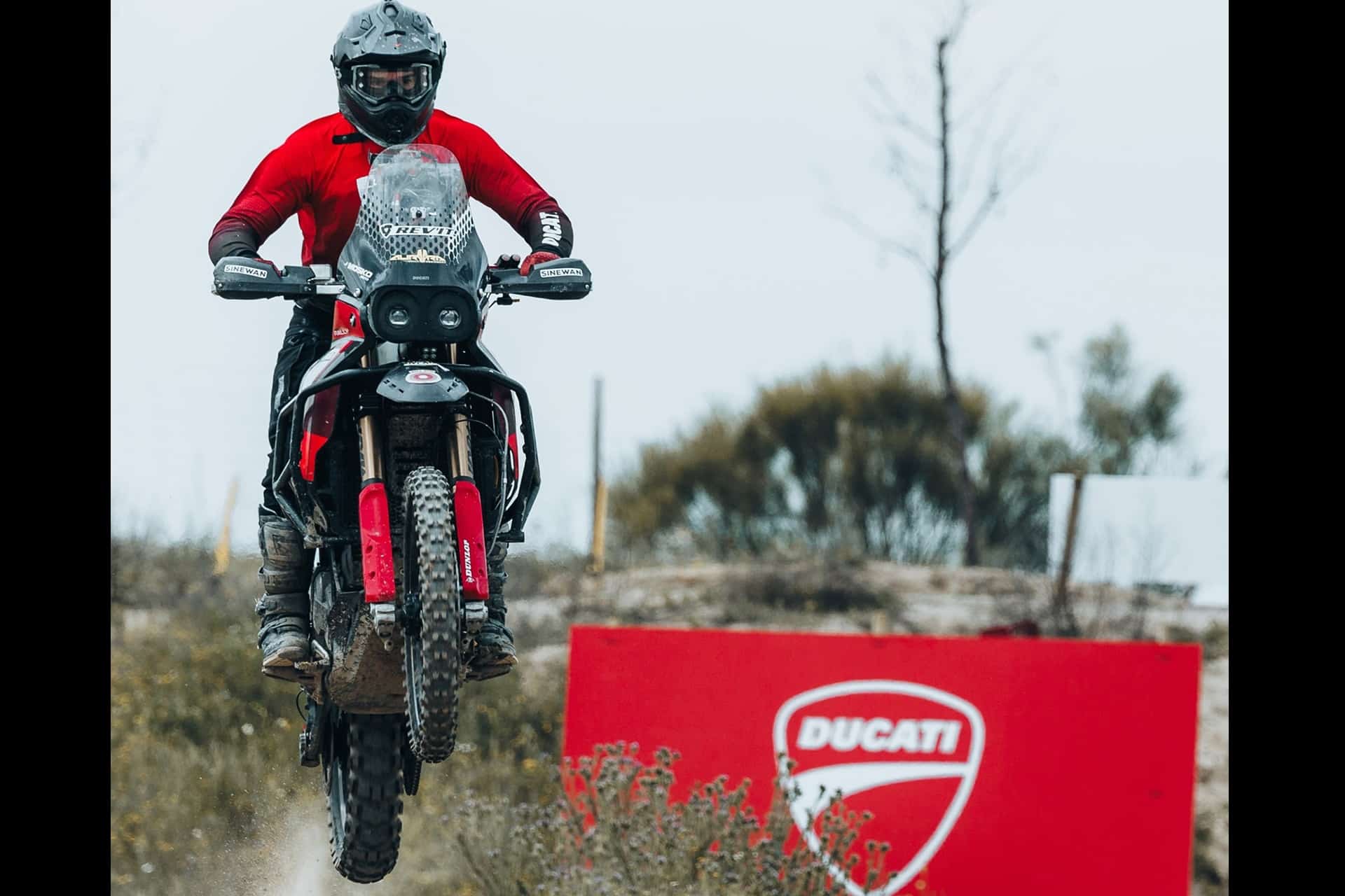 西班牙杜卡迪和葡萄牙和Moto地区掩体使他们的新合作协议正式