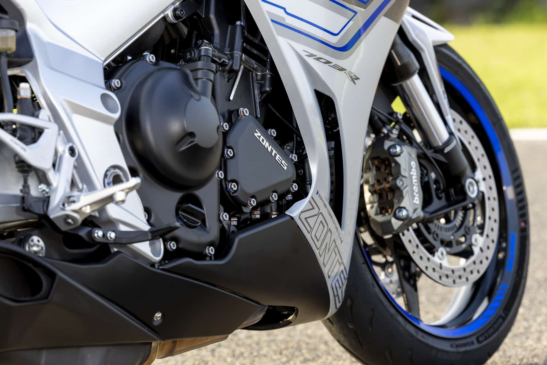 测试Zontes 703 RR 2025