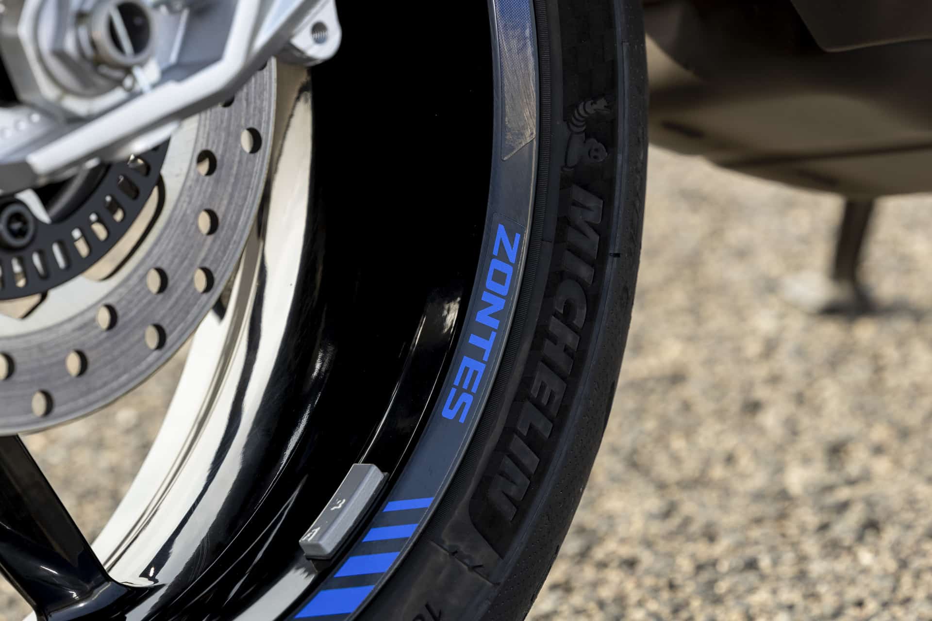 测试Zontes 703 RR 2025