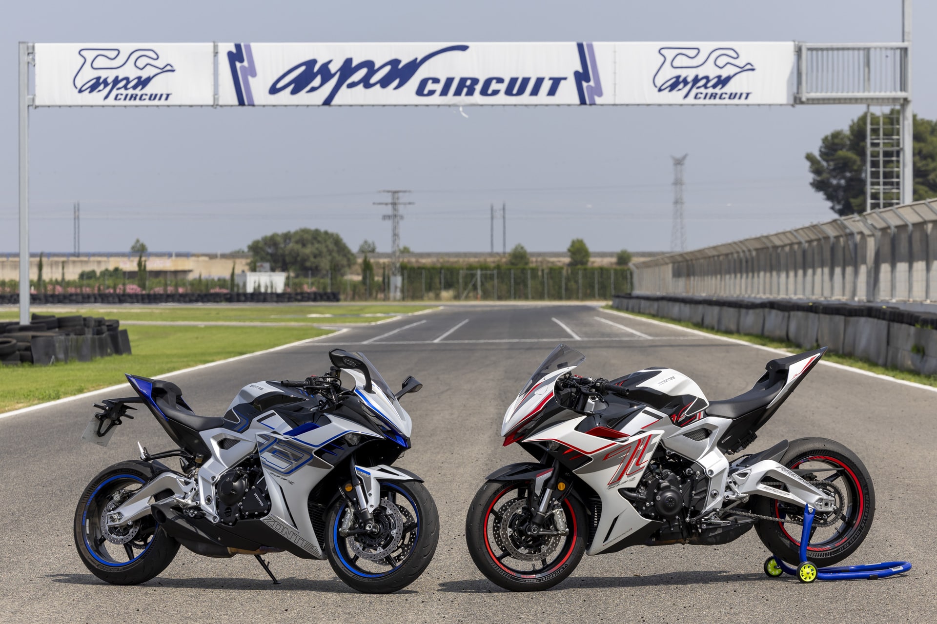 测试Zontes 703 RR 2025