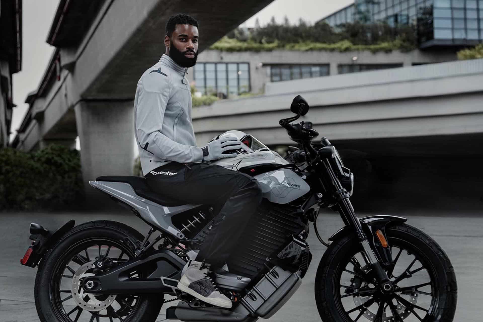 Alpinestars lanza la colección Circal: sostenibilidad con aire futurista