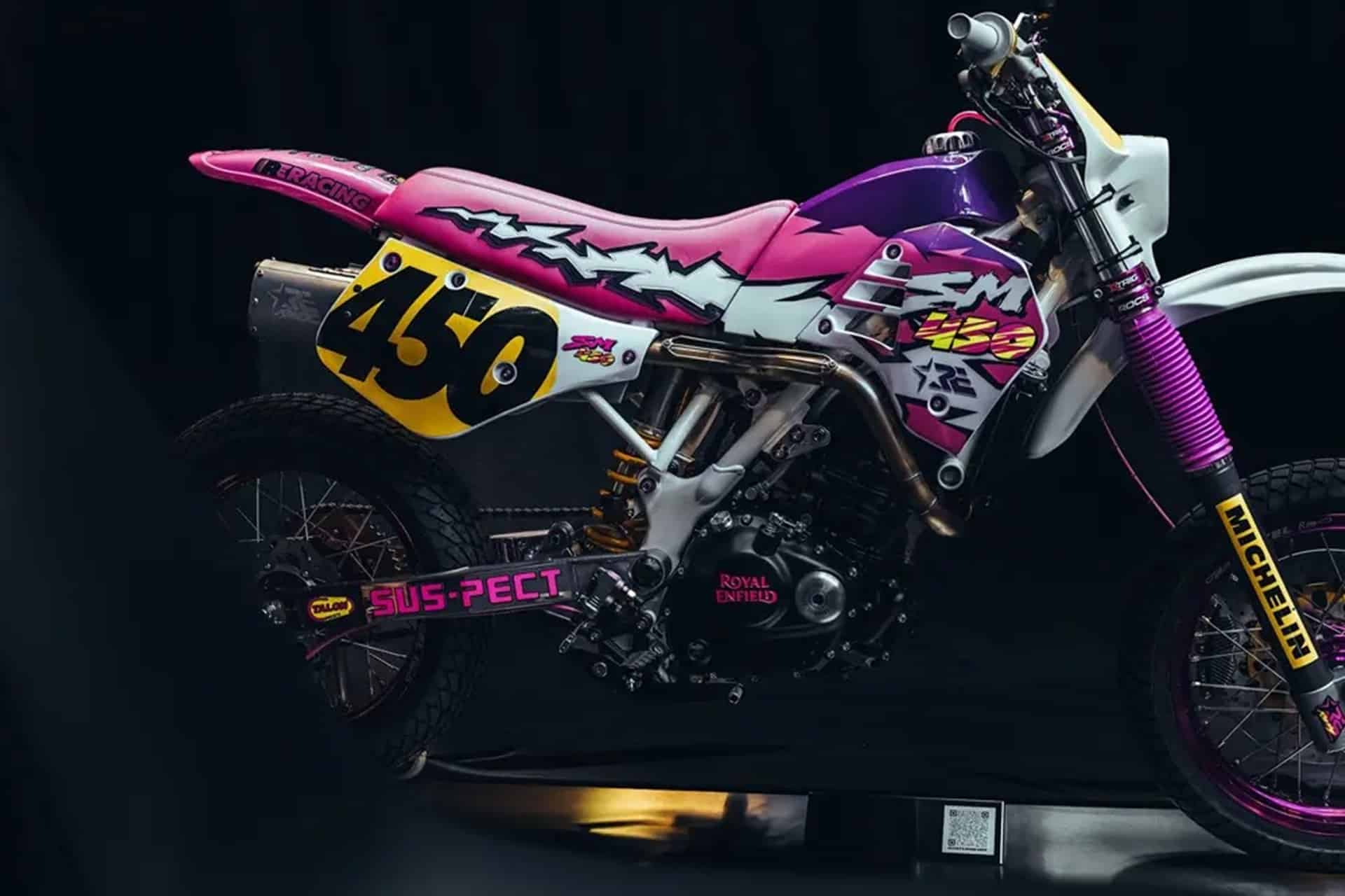 SM450 Urban Guerrillas：如何将赤裸裸的新后is折叠成一个醒目而多彩的Supermotard