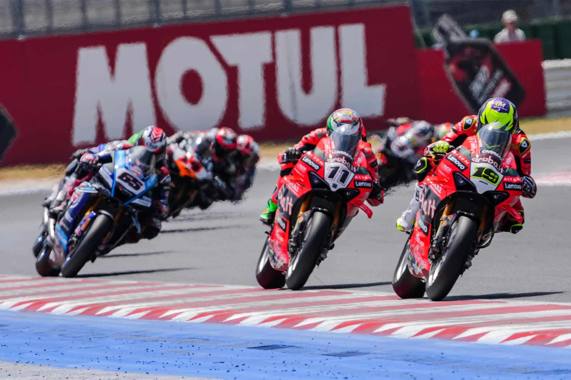 包蒂斯塔（Bautista）在第二场比赛中设法上台