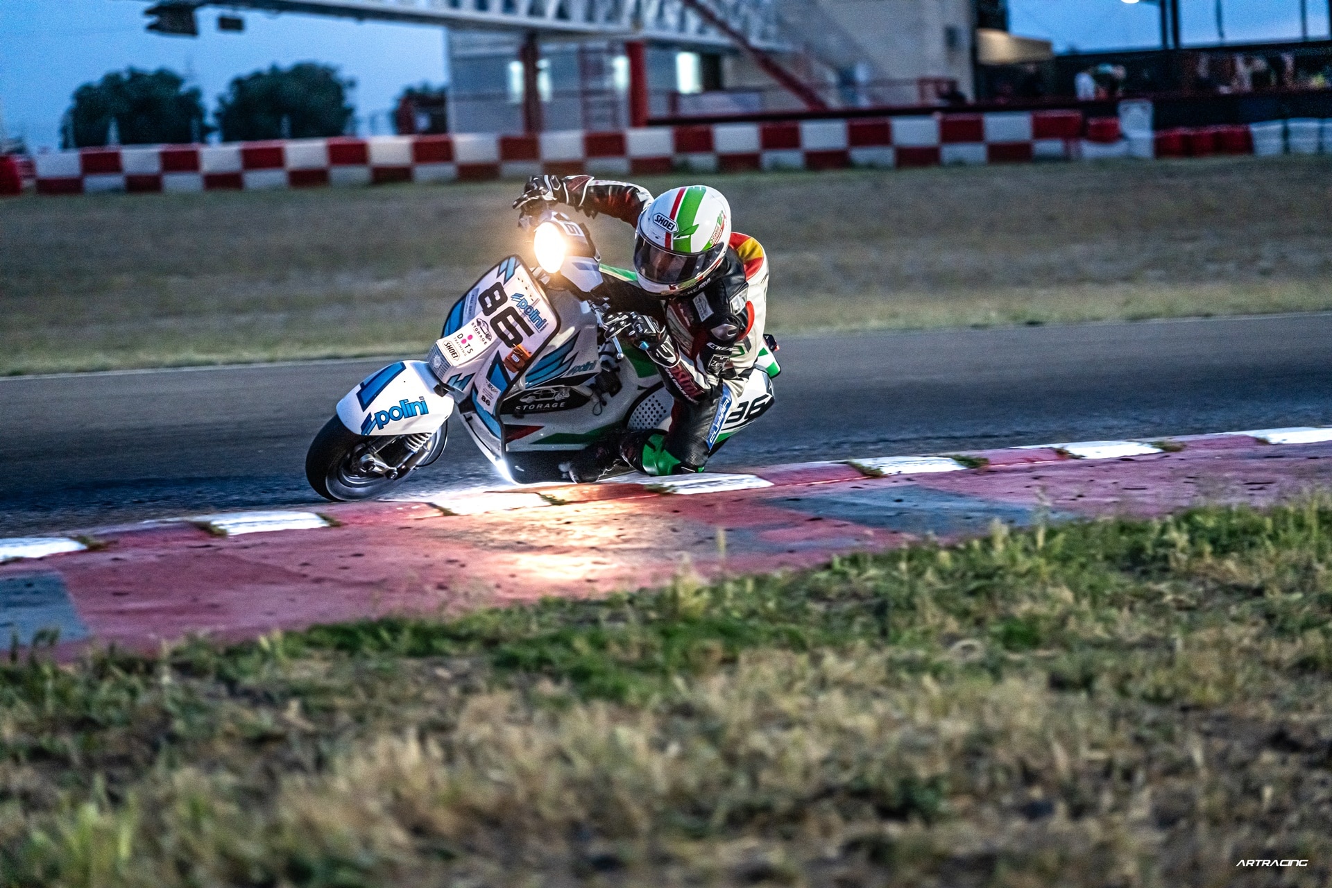 Polini的Castrol团队是在“ Vespa The Rissance 24H” 2025中取得的胜利