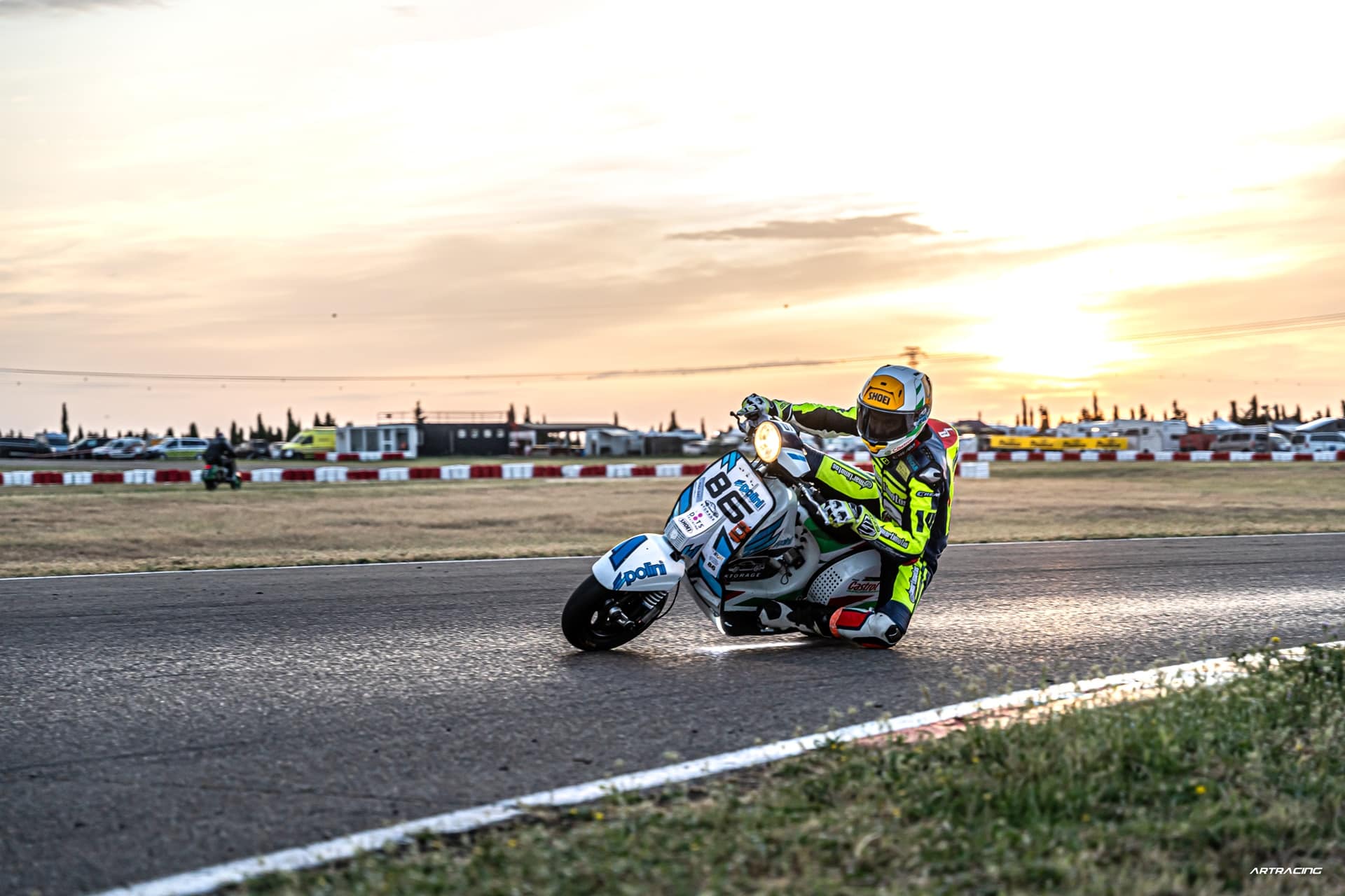 Polini的Castrol团队是在“ Vespa The Rissance 24H” 2025中取得的胜利