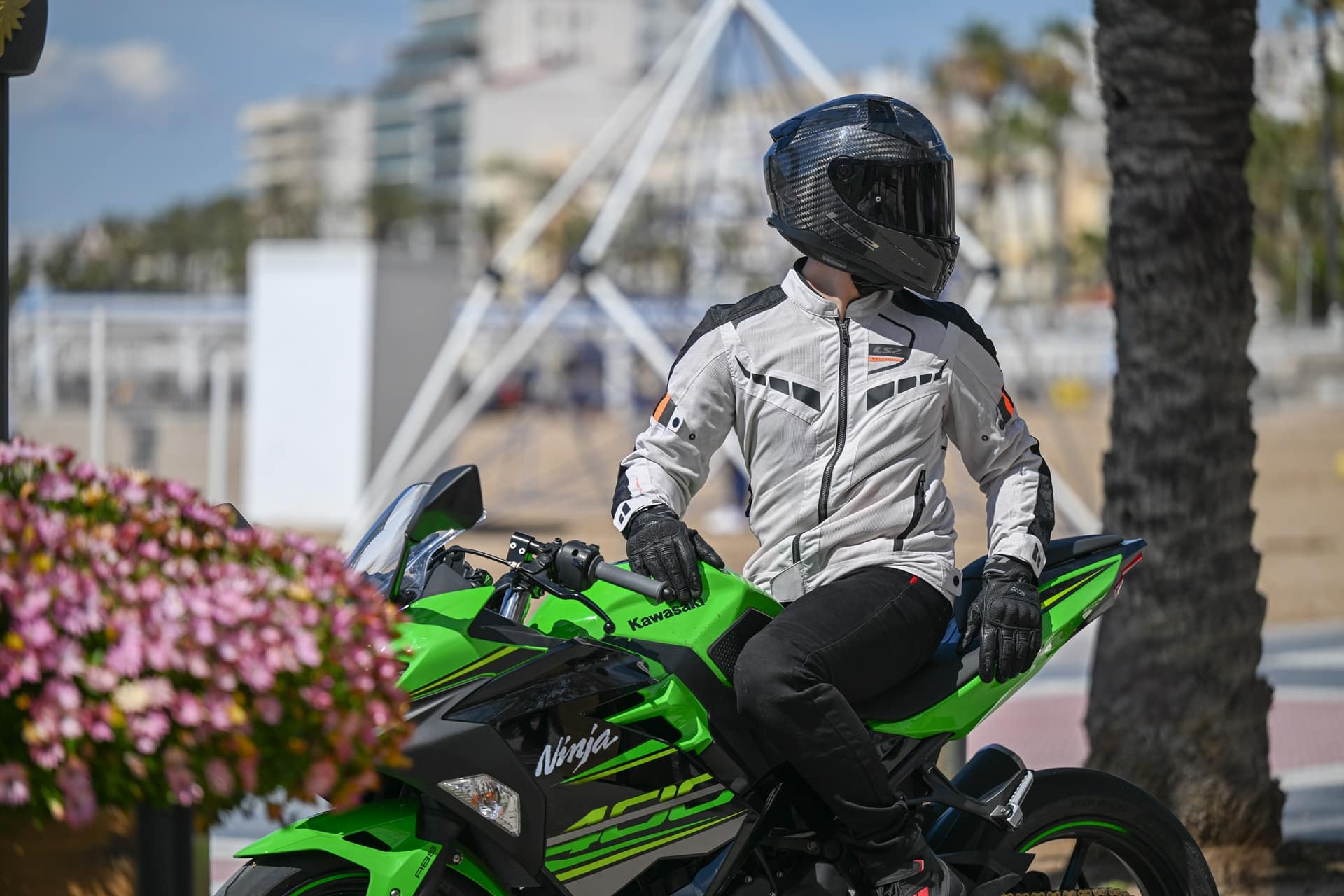 LS2 presenta su gama de equipamiento ventilado y certificado para este verano de 2025