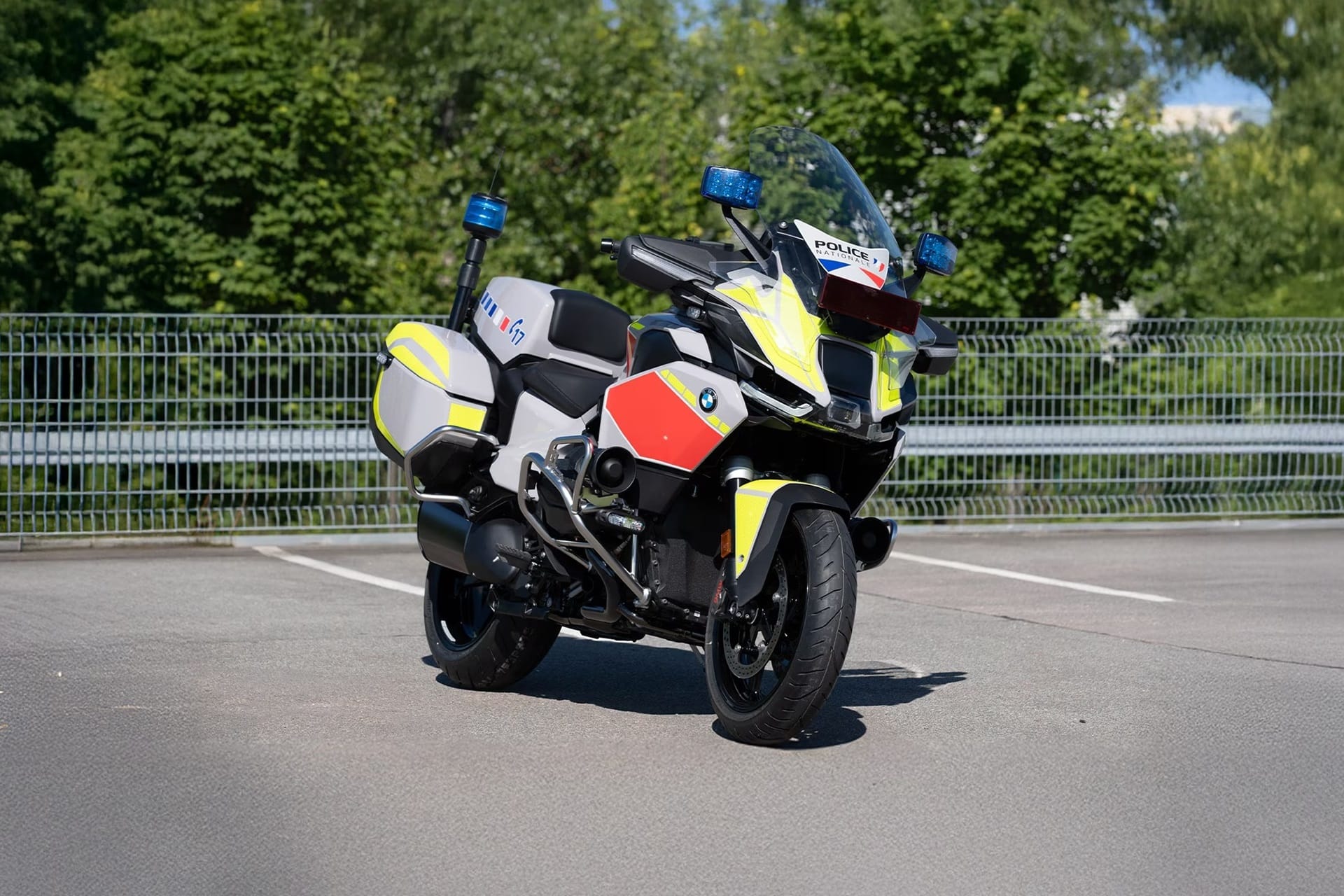 BMW R 1300 RT-P 2025: La marca alemana presenta la versión policial de su nueva Touring de altos vuelos