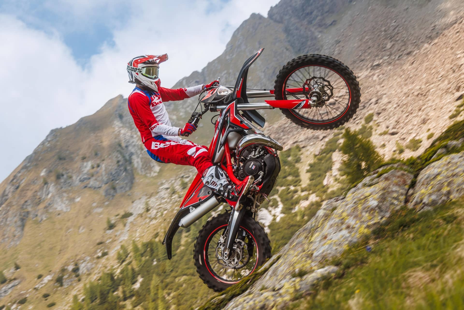 新的Beta Xtrainer 2026：意大利公司最通用的Enduro