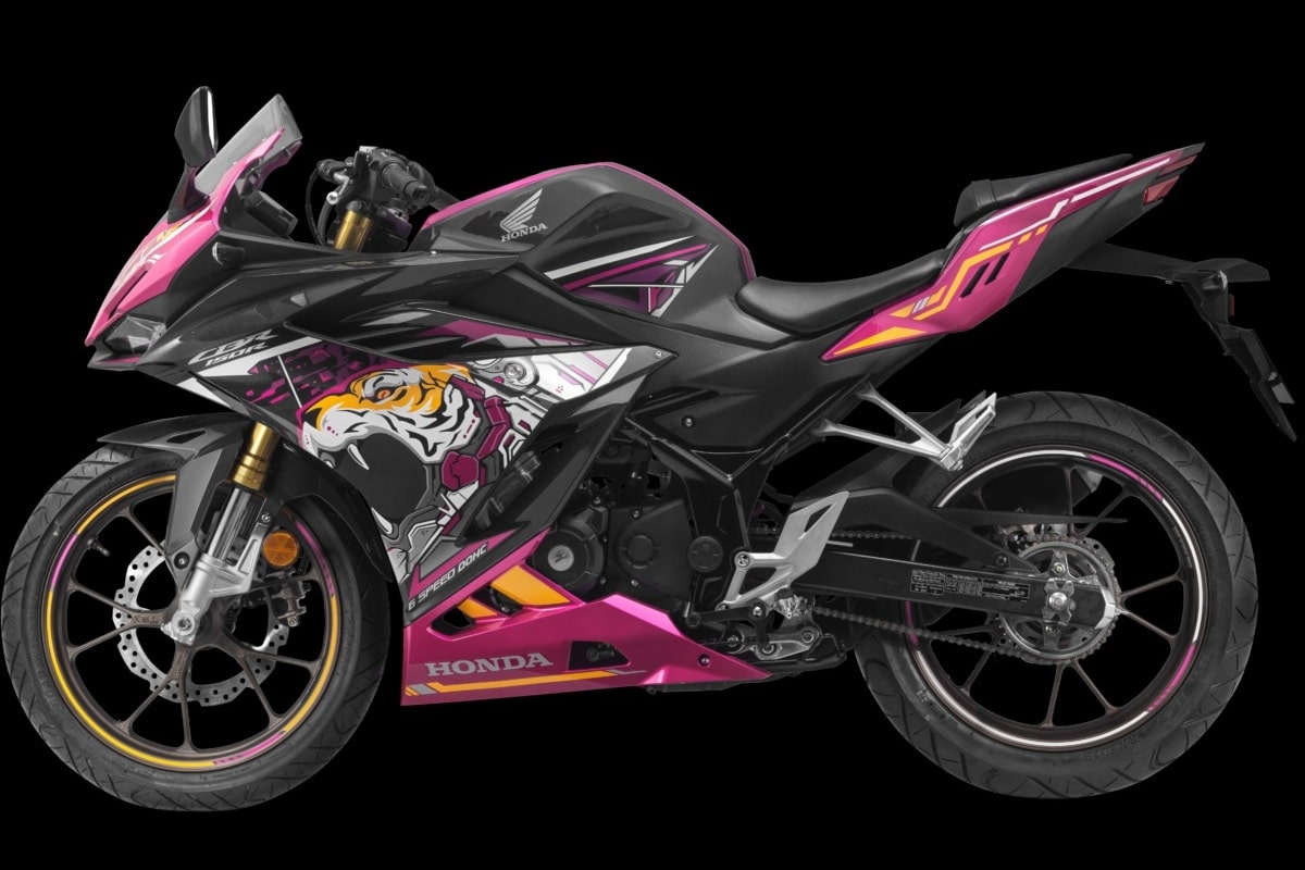 CBR150R Cyber​​roar：本田的小体育连衣裙特别版