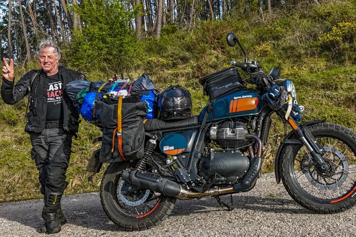 Nick Sanders completa con éxito su road-trip europeo a los mandos de una Royal Enfield Bear 650