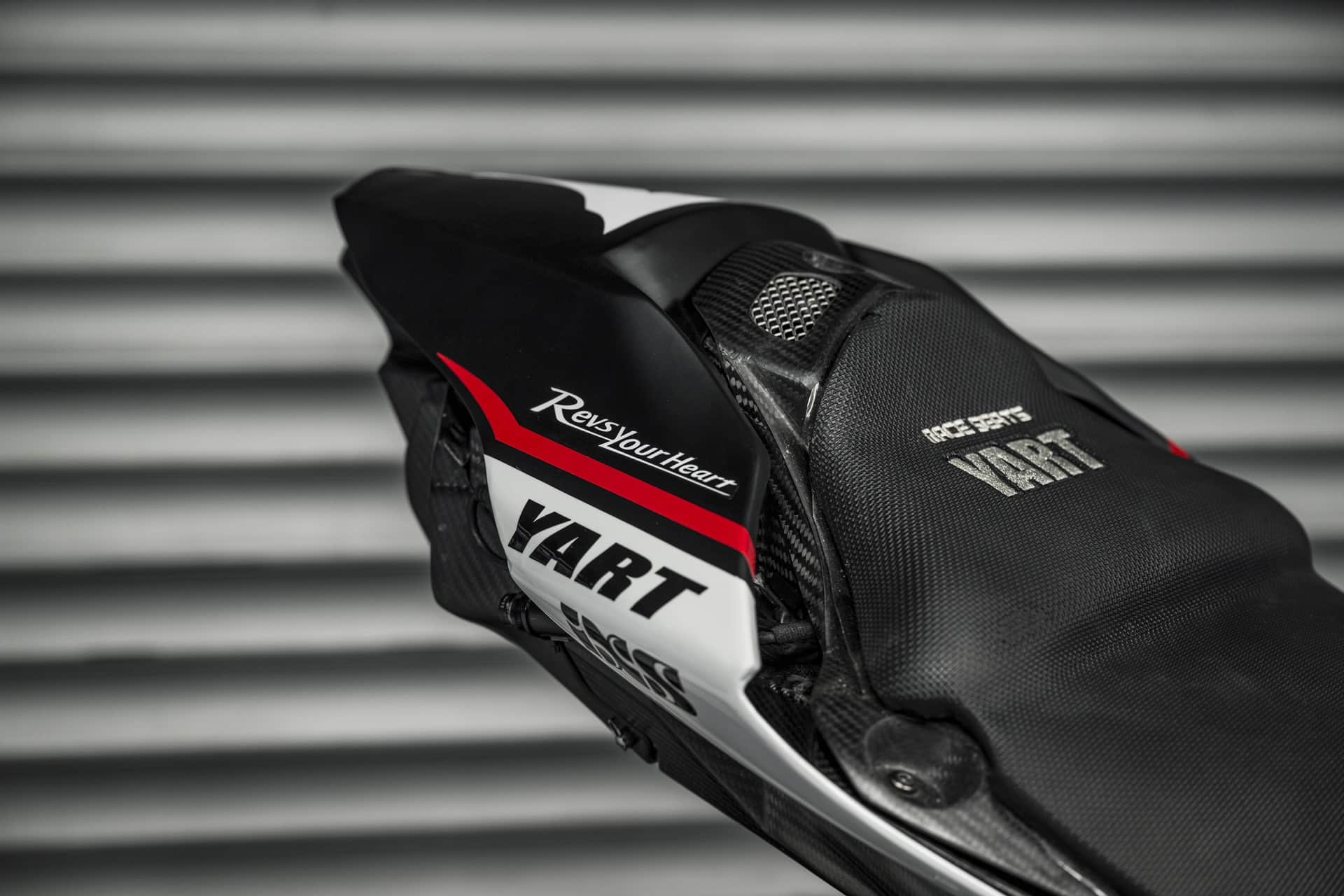 Yart将穿着非常特殊的周年纪念装饰来打8个小时的铃木