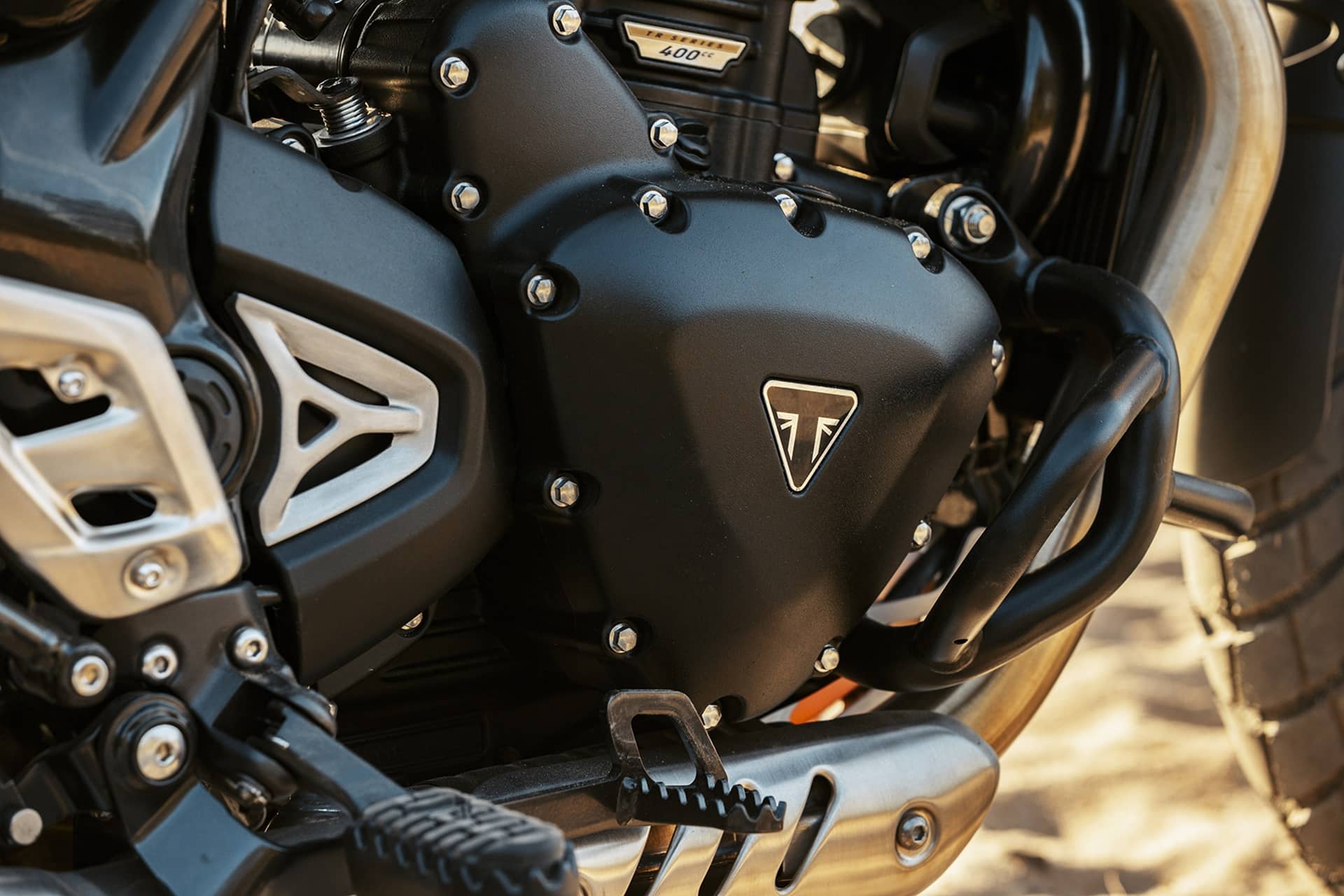 Triumph确认了其新的400 XC滚动到欧洲经销商的到来