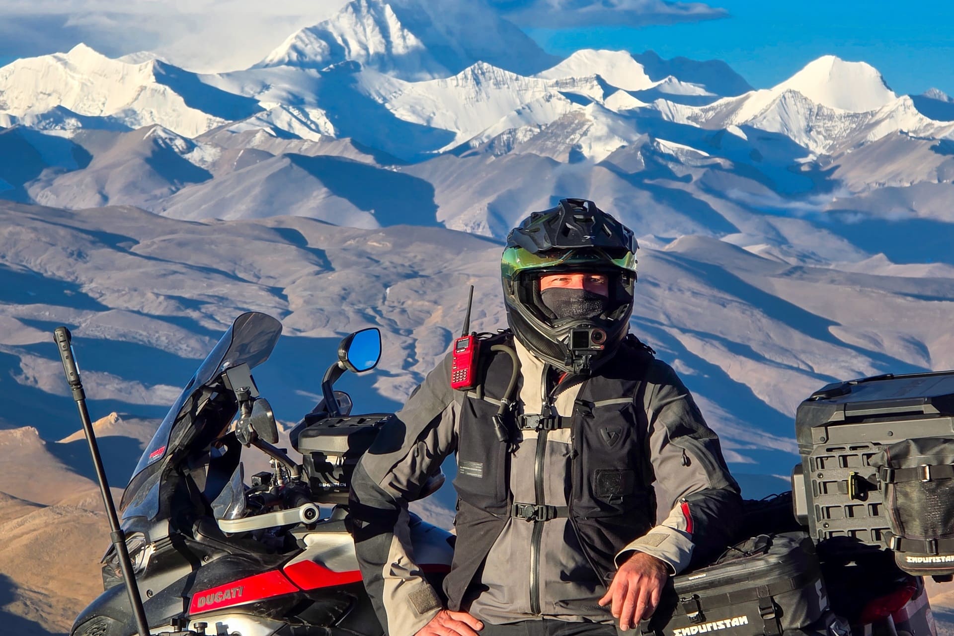 Multistrada V4 Voyagers 2025：国际上的Motourism胜利