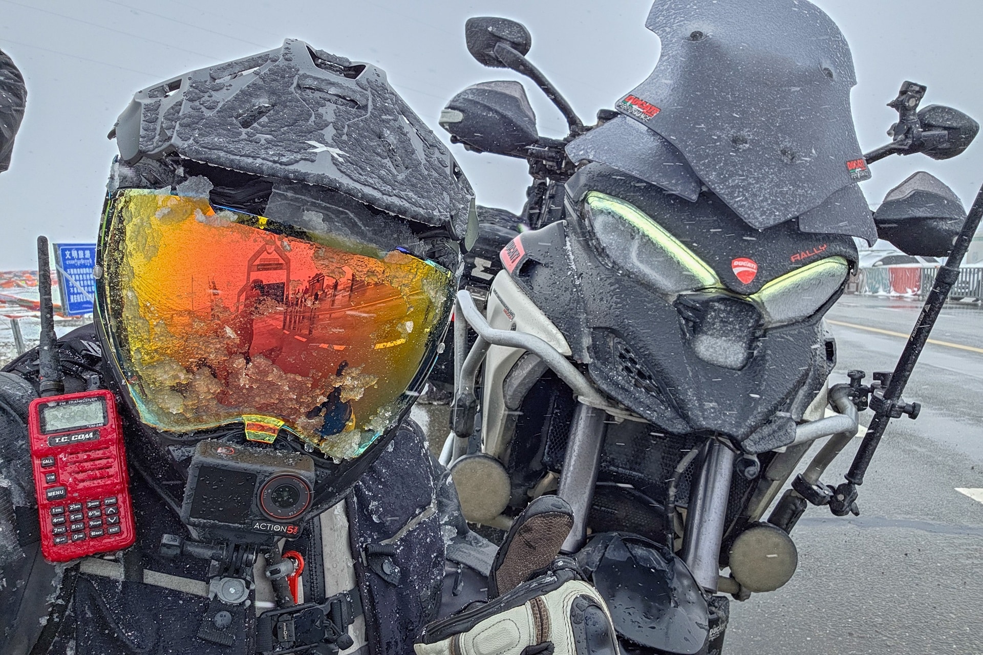 Multistrada V4 Voyagers 2025：国际上的Motourism胜利