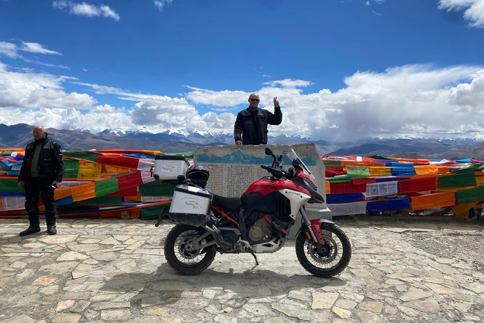 Multistrada V4 Voyagers 2025：国际上的Motourism胜利