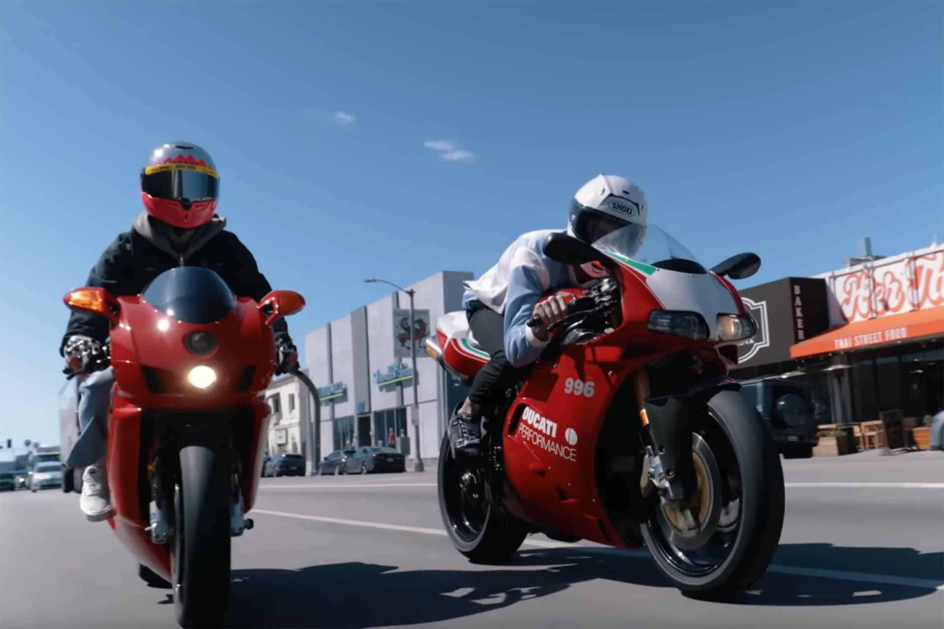 Di Giannantonio “la lía” en Los Ángeles con una Ducati 996