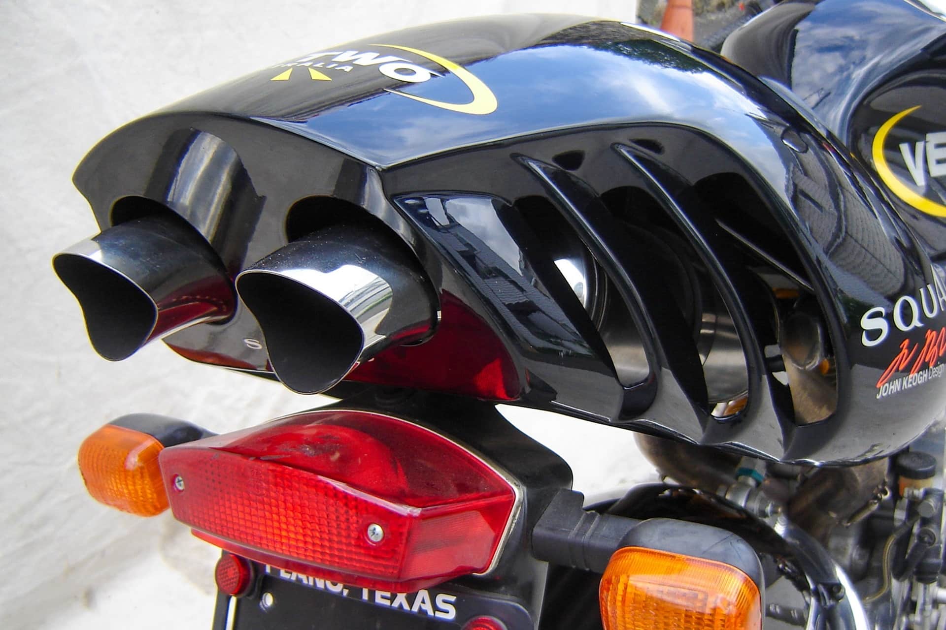 向下摩托车出售：请参阅2000年两年