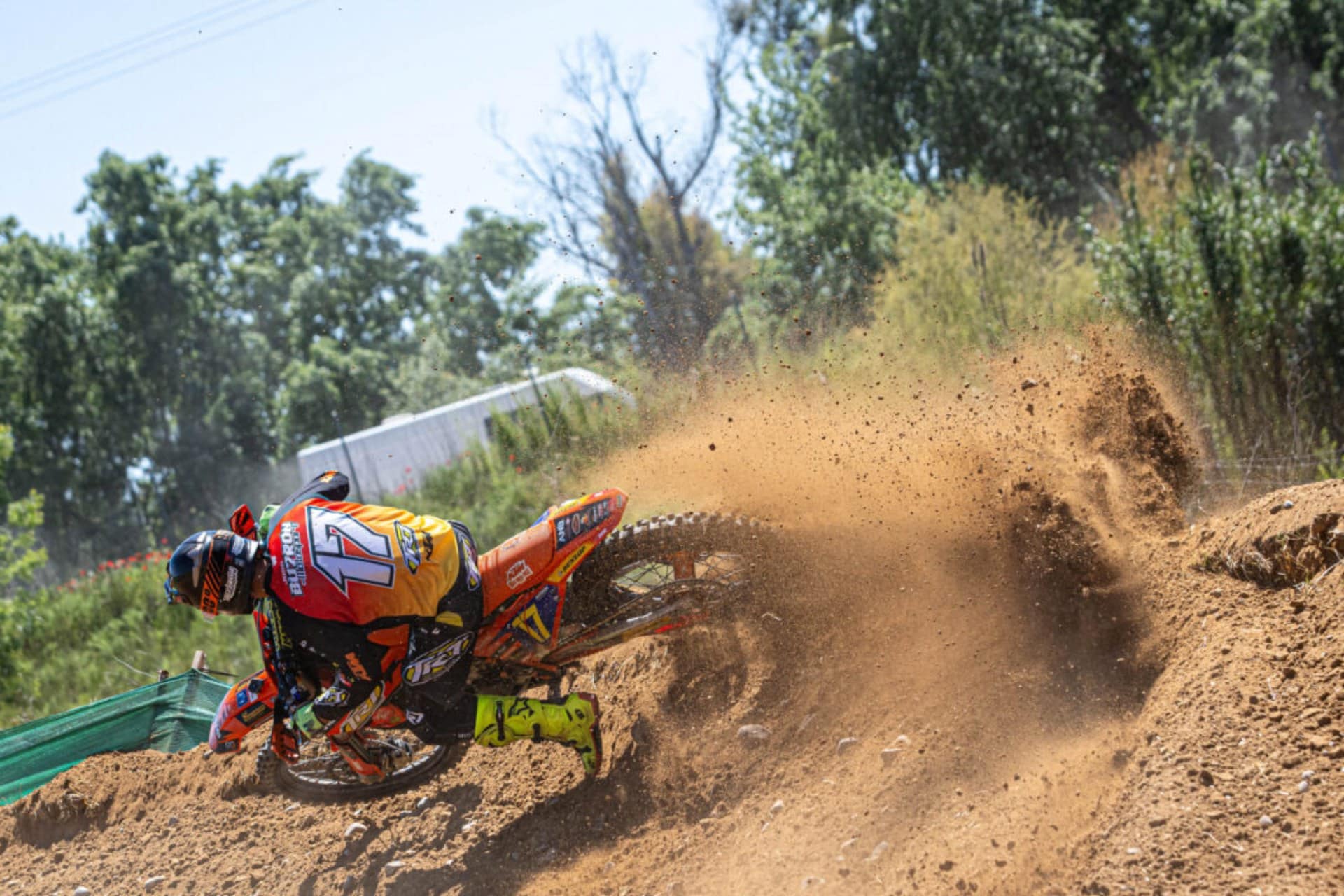 小精灵超级摩托车