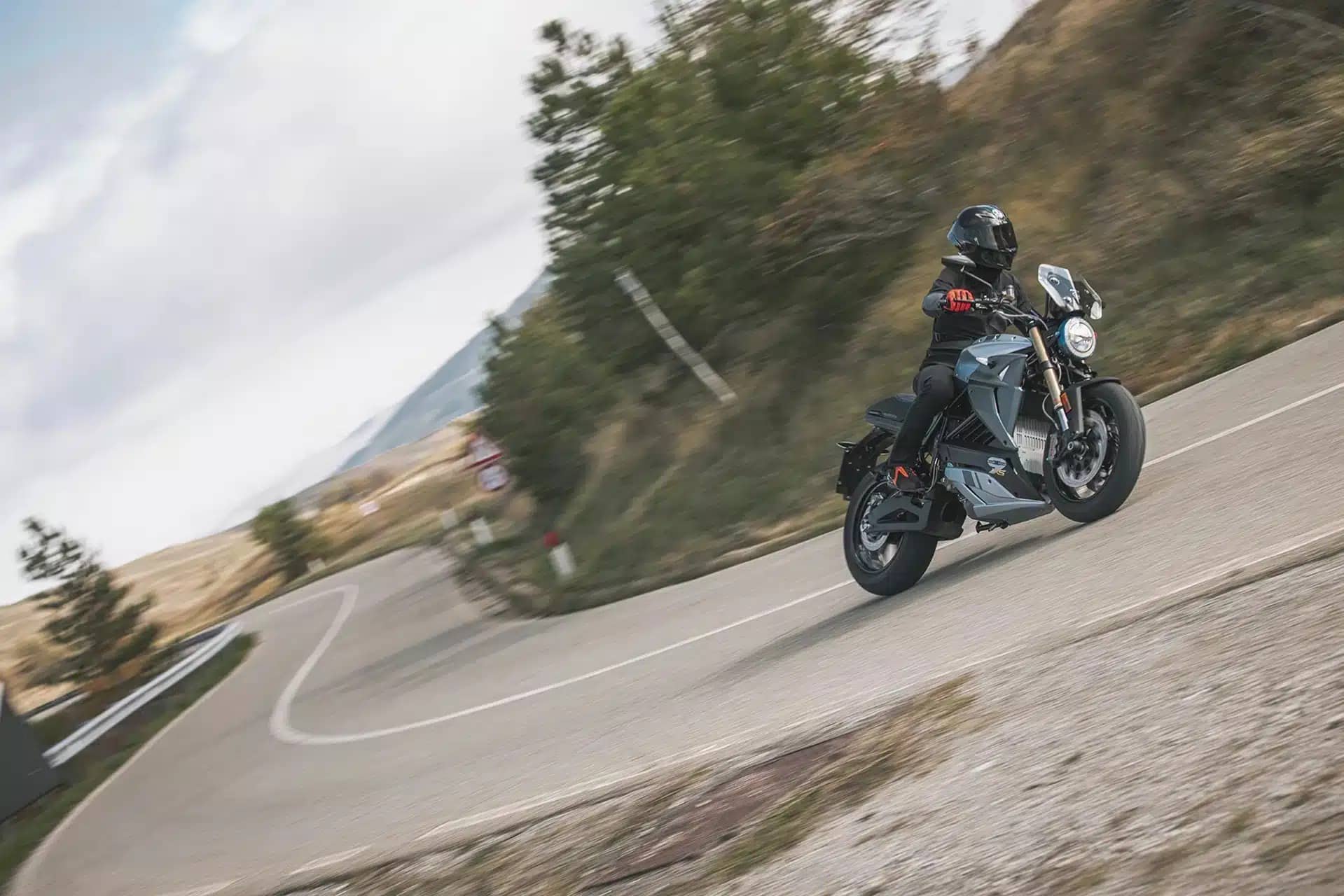 能量可以通过亚洲业务组的手恢复到活动