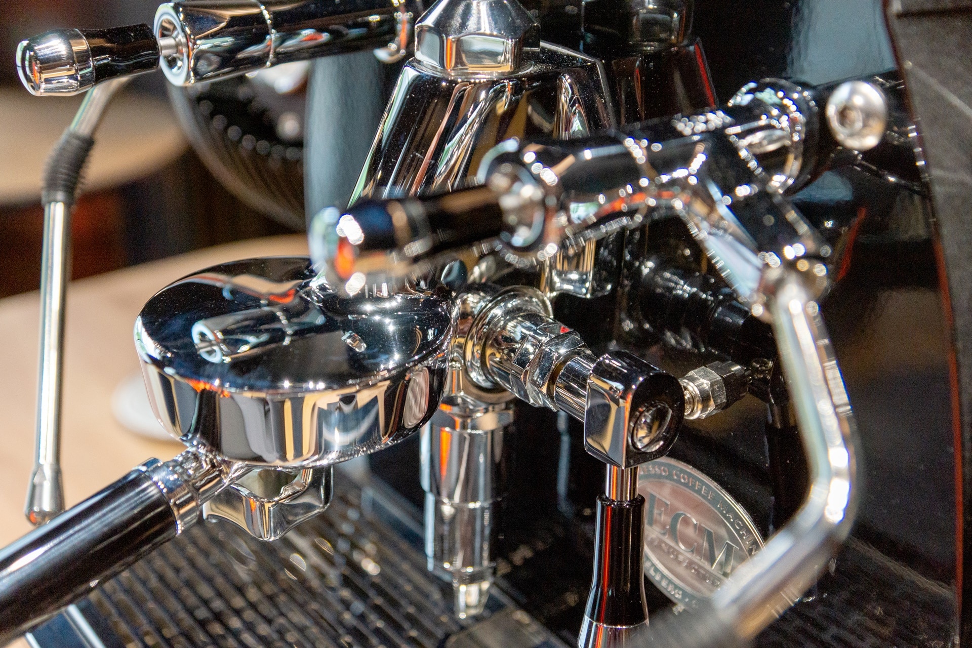 Big Coffee Boxer：摩托车爱好者和浓缩咖啡爱好者的设计咖啡机